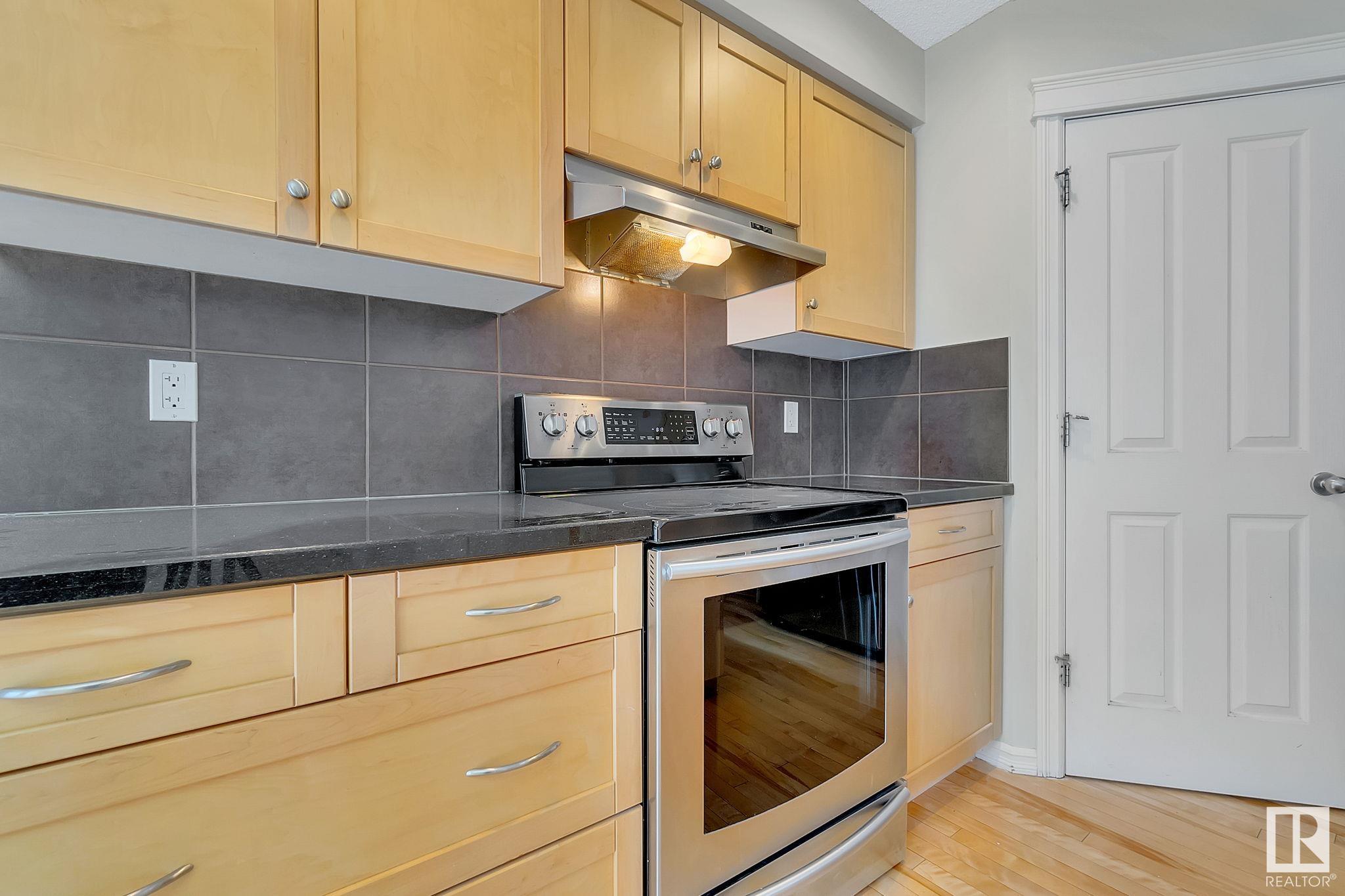      928 CHAHLEY CR NW , Edmonton,  ,T6M 0E2 ;  Listing Number: MLS E4419175