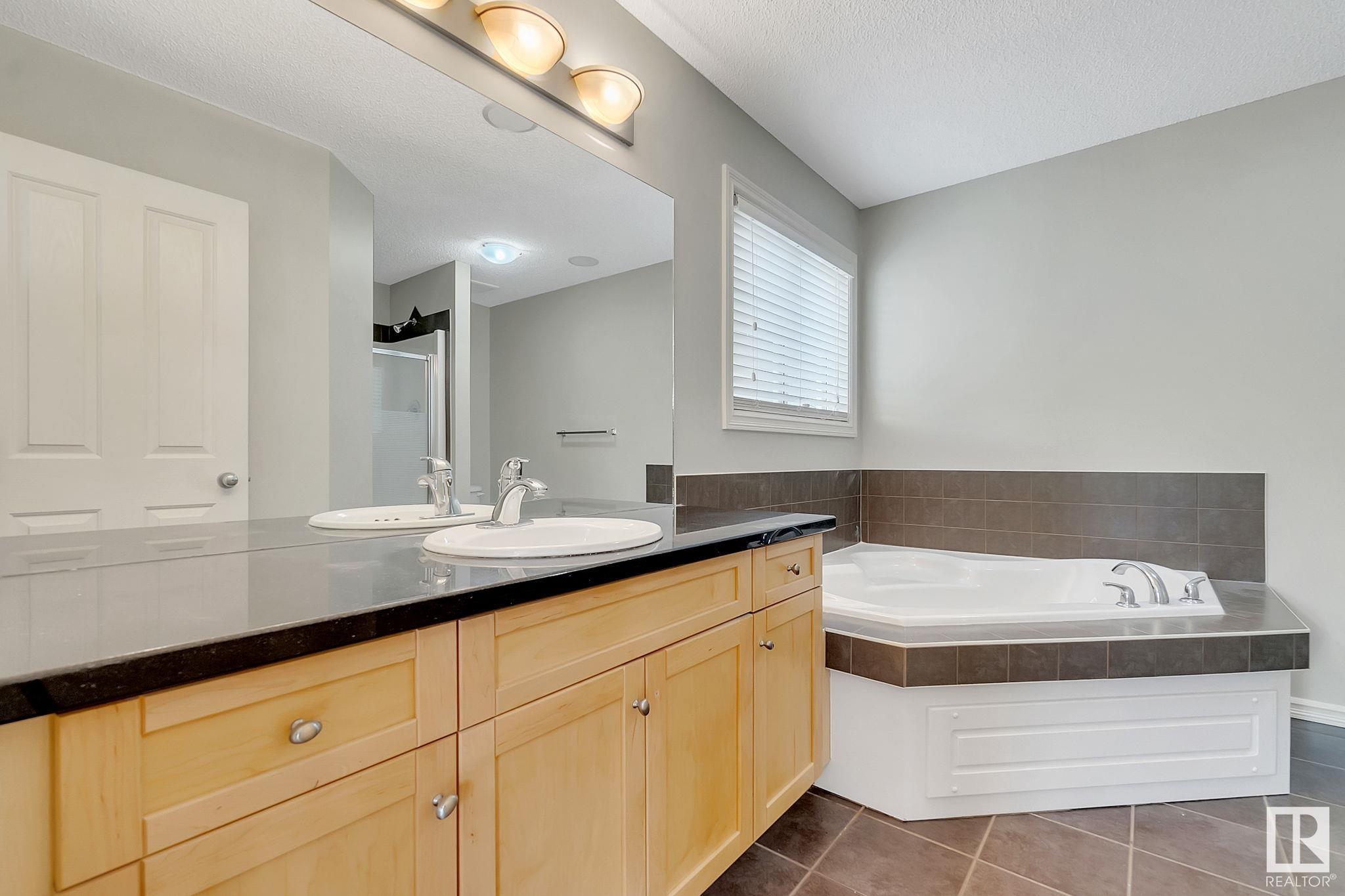      928 CHAHLEY CR NW , Edmonton,  ,T6M 0E2 ;  Listing Number: MLS E4419175