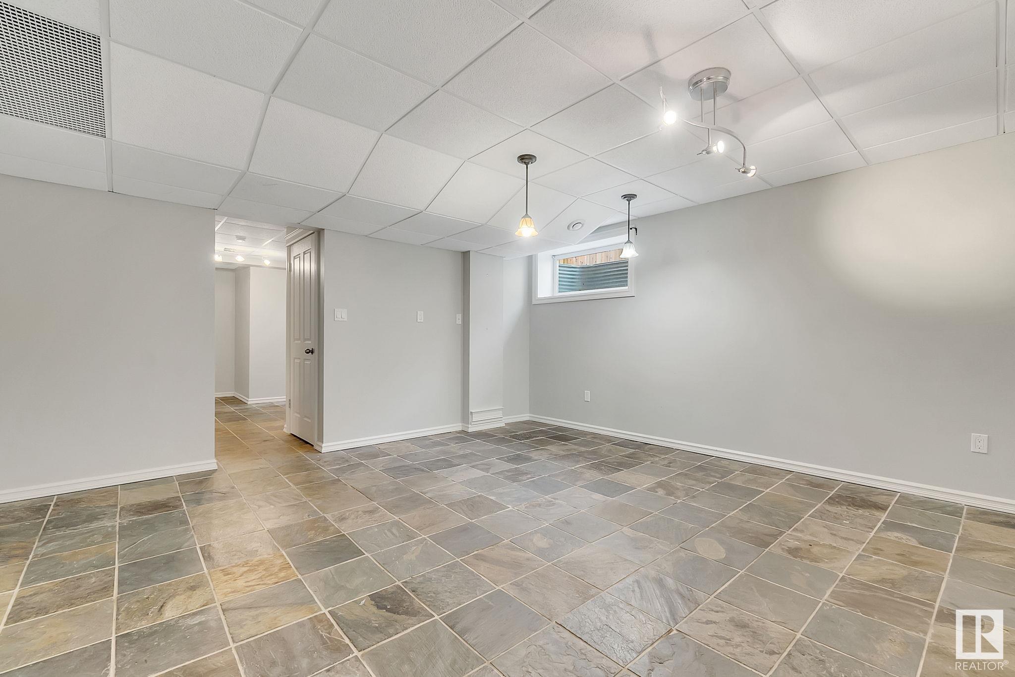      928 CHAHLEY CR NW , Edmonton,  ,T6M 0E2 ;  Listing Number: MLS E4419175