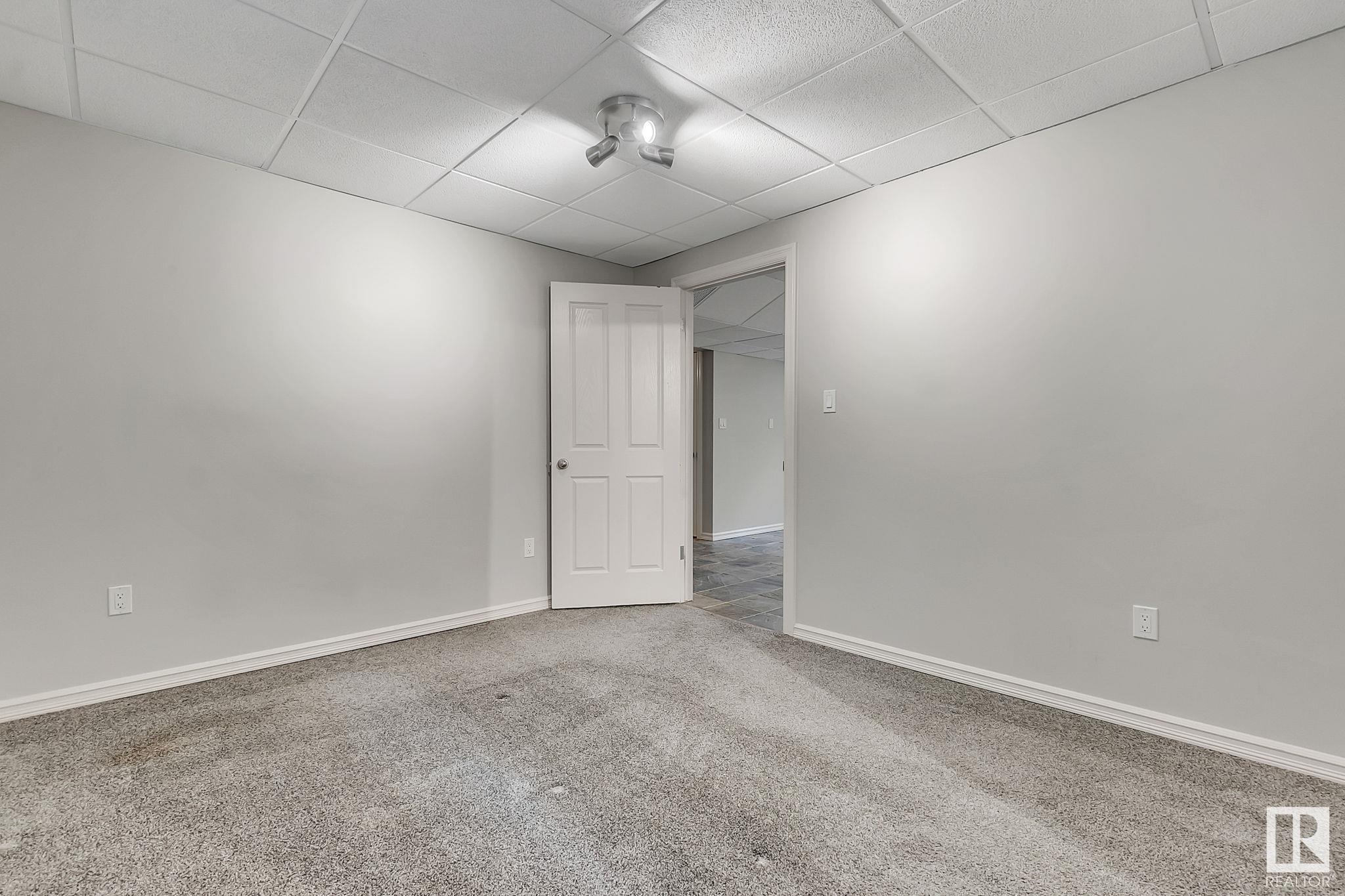      928 CHAHLEY CR NW , Edmonton,  ,T6M 0E2 ;  Listing Number: MLS E4419175