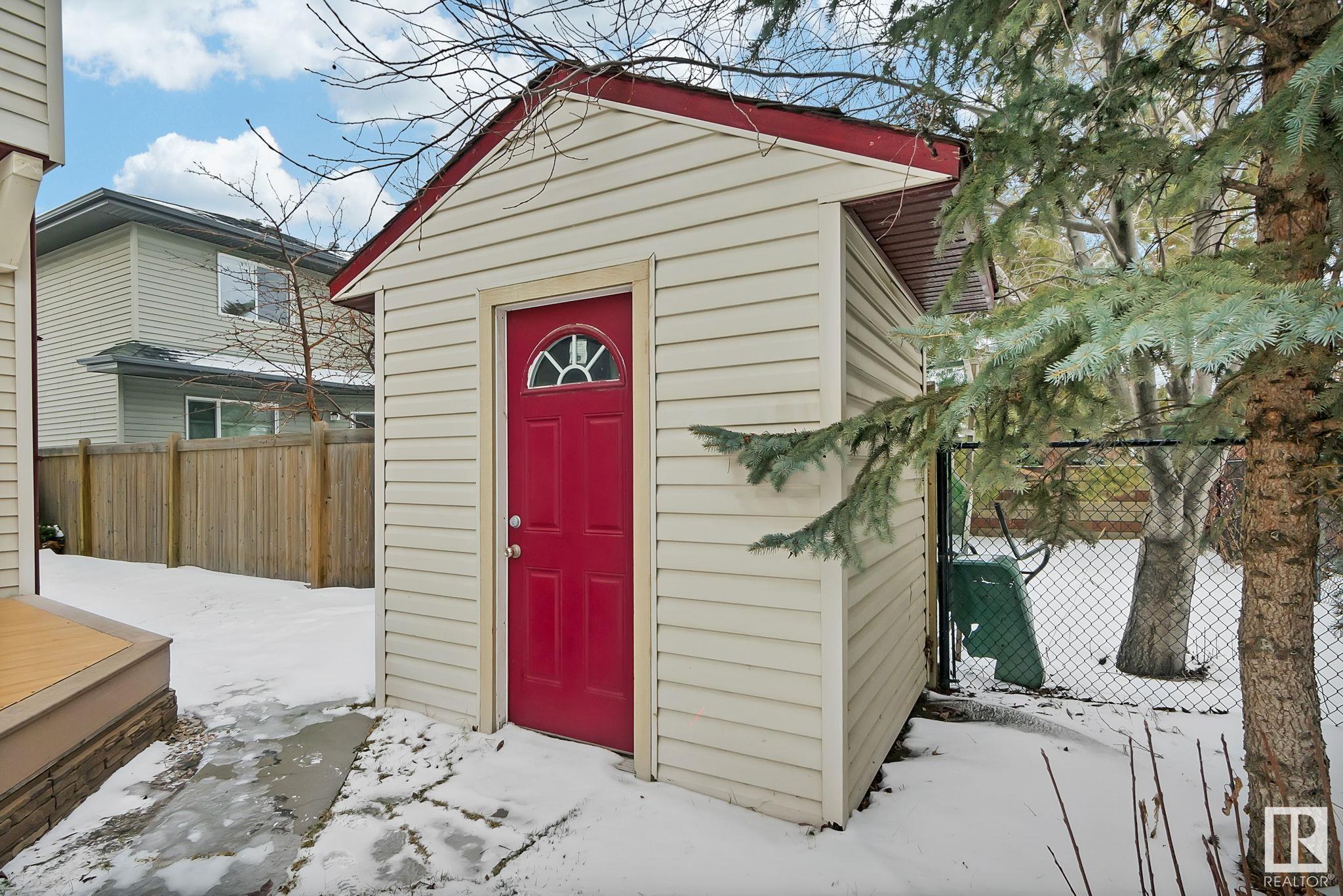      928 CHAHLEY CR NW , Edmonton,  ,T6M 0E2 ;  Listing Number: MLS E4419175