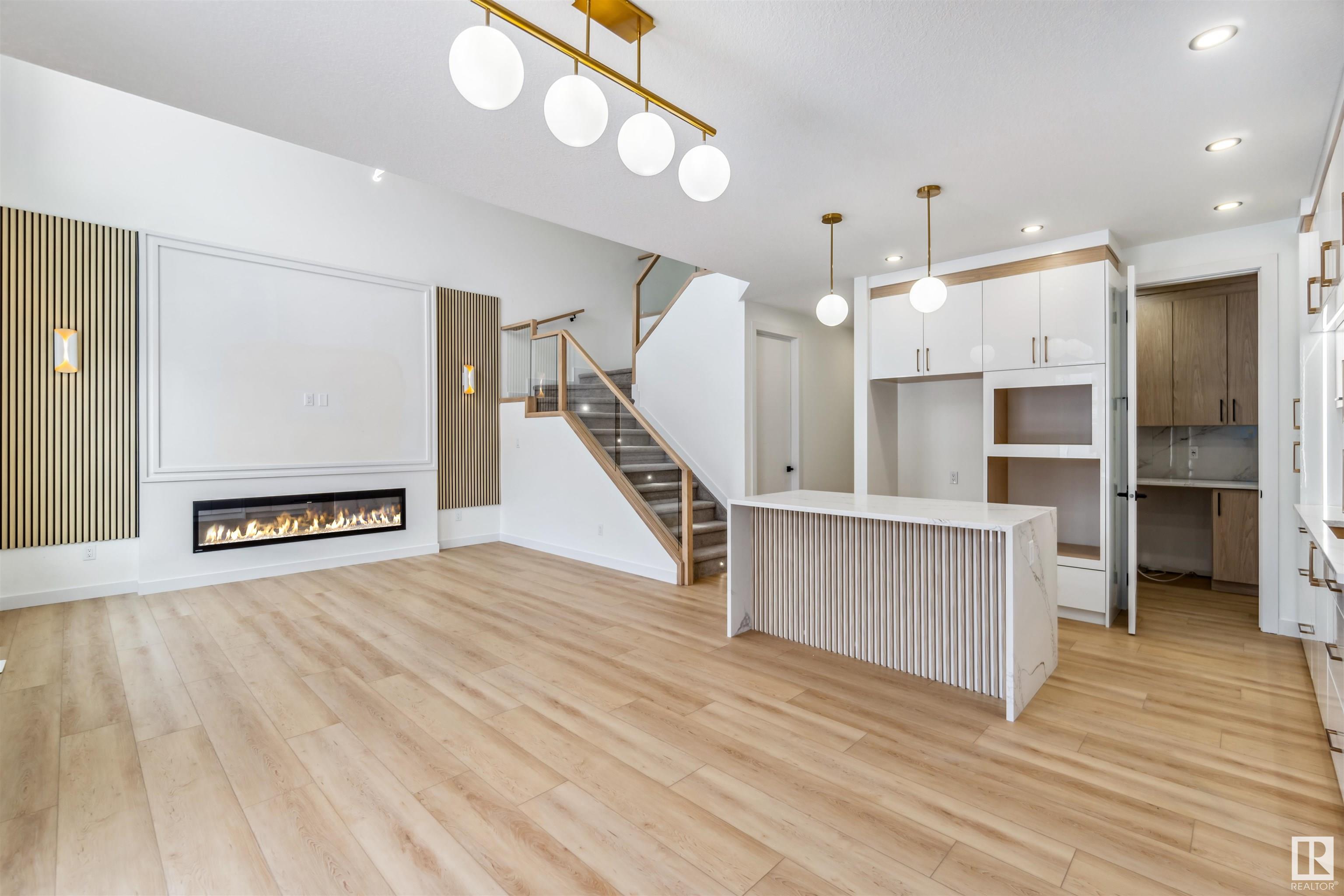      108 29 ST SW , Edmonton,  ,T6X 3E2 ;  Listing Number: MLS E4419187