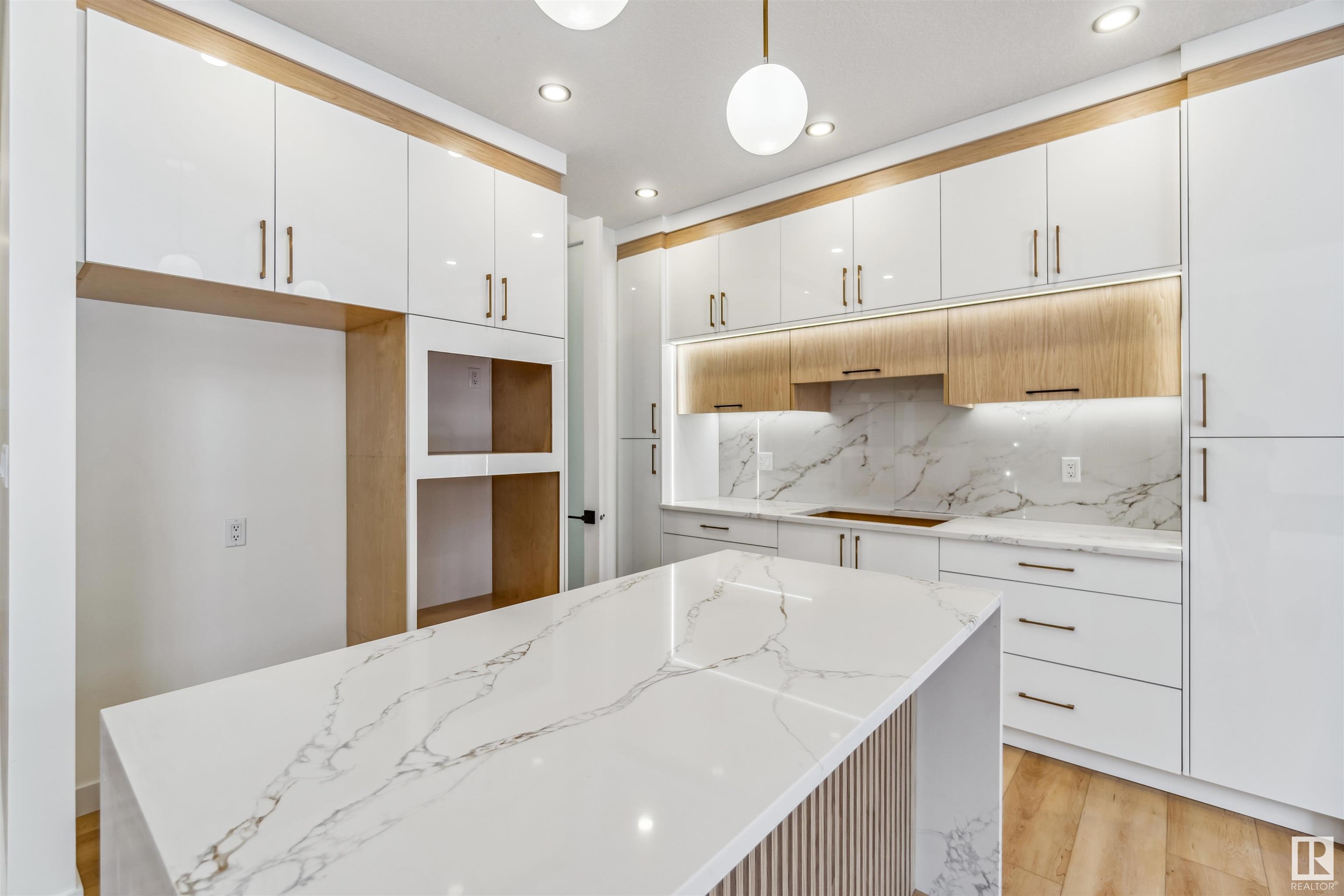      108 29 ST SW , Edmonton,  ,T6X 3E2 ;  Listing Number: MLS E4419187