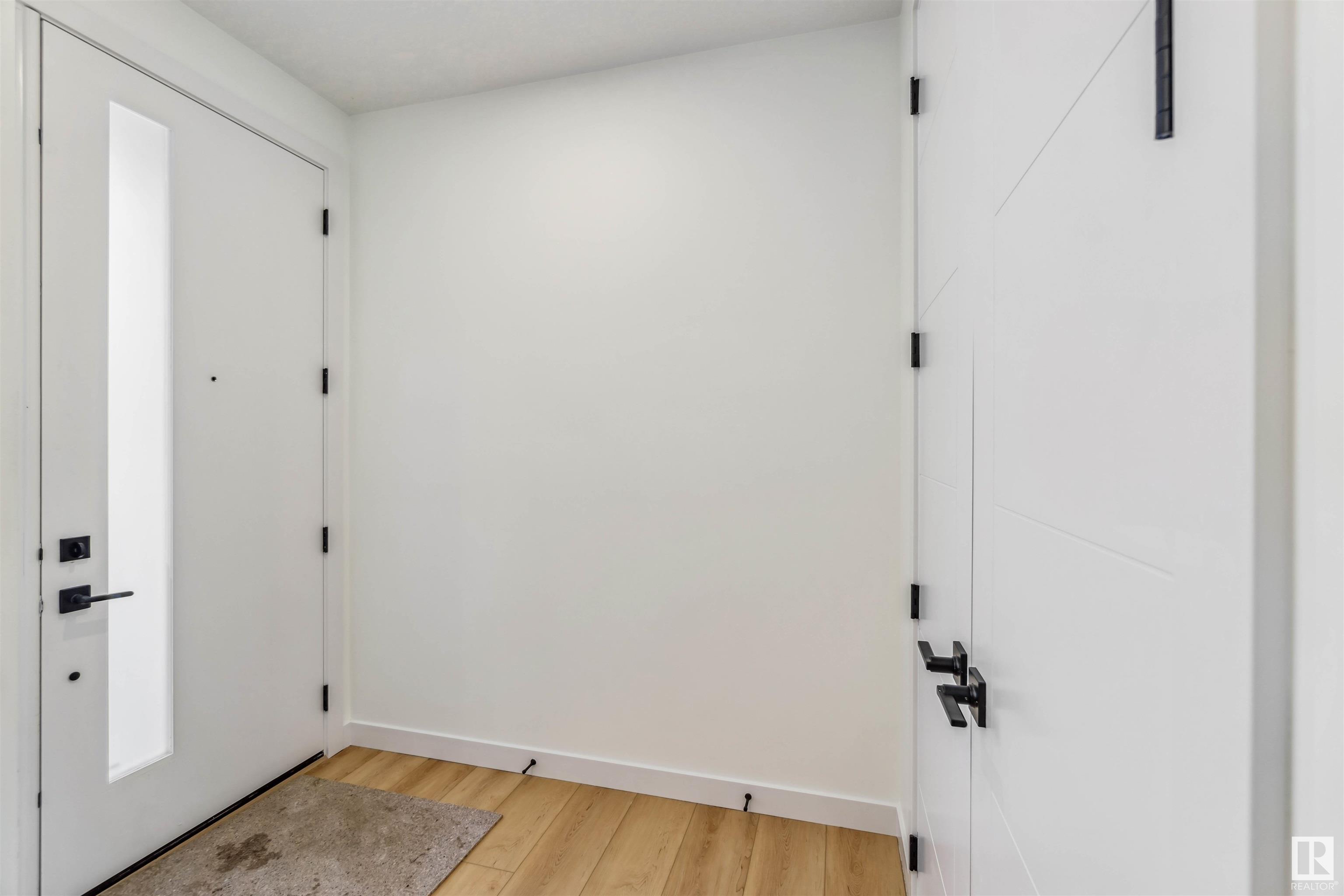      108 29 ST SW , Edmonton,  ,T6X 3E2 ;  Listing Number: MLS E4419187