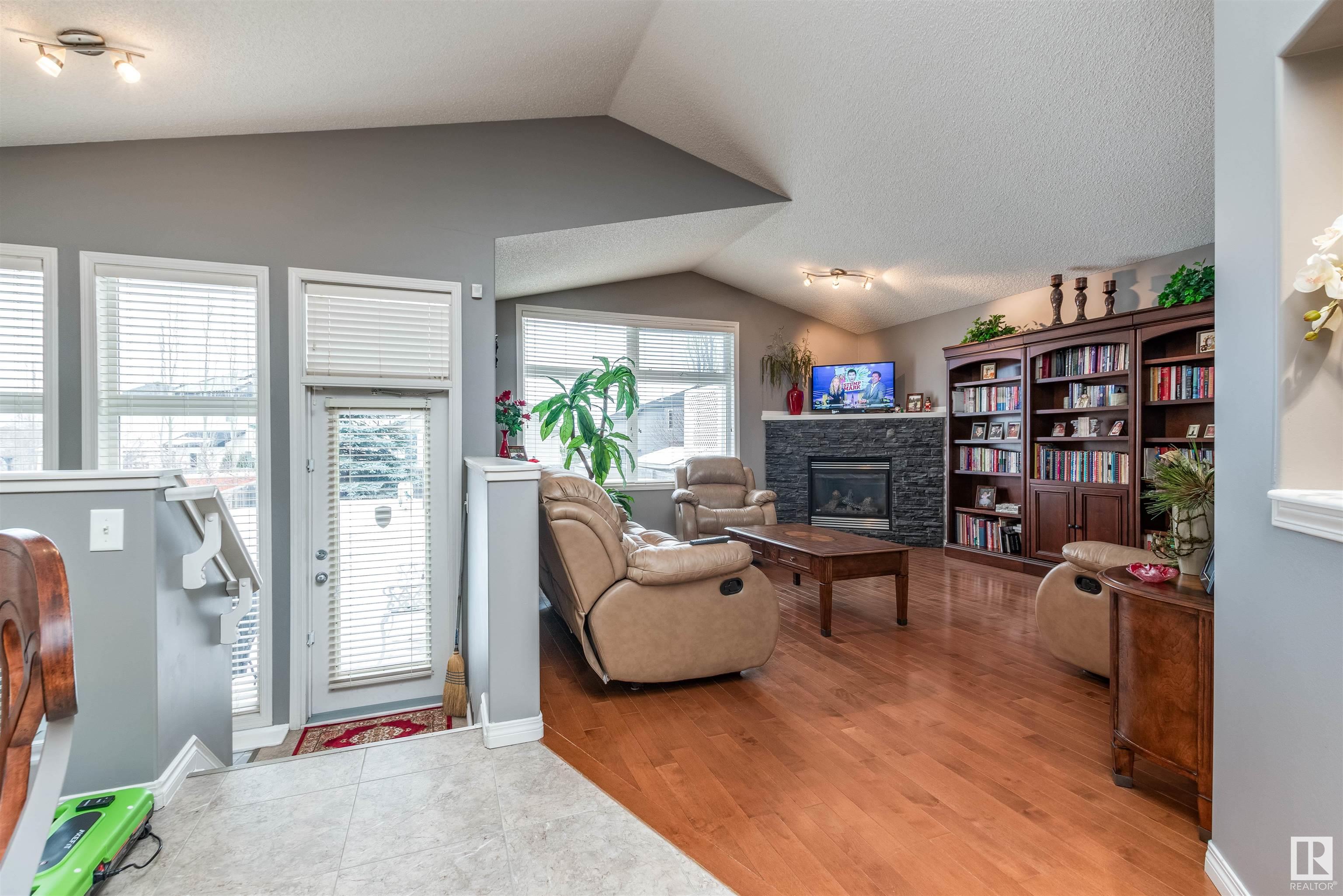      593 FOXBORO LO , Sherwood Park,  ,T8A 0P6 ;  Listing Number: MLS E4419195