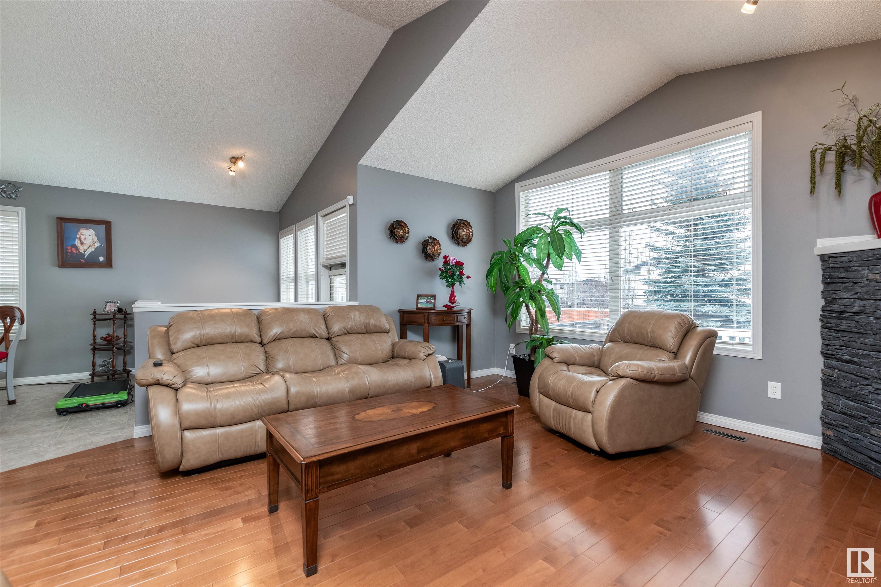      593 FOXBORO LO , Sherwood Park,  ,T8A 0P6 ;  Listing Number: MLS E4419195