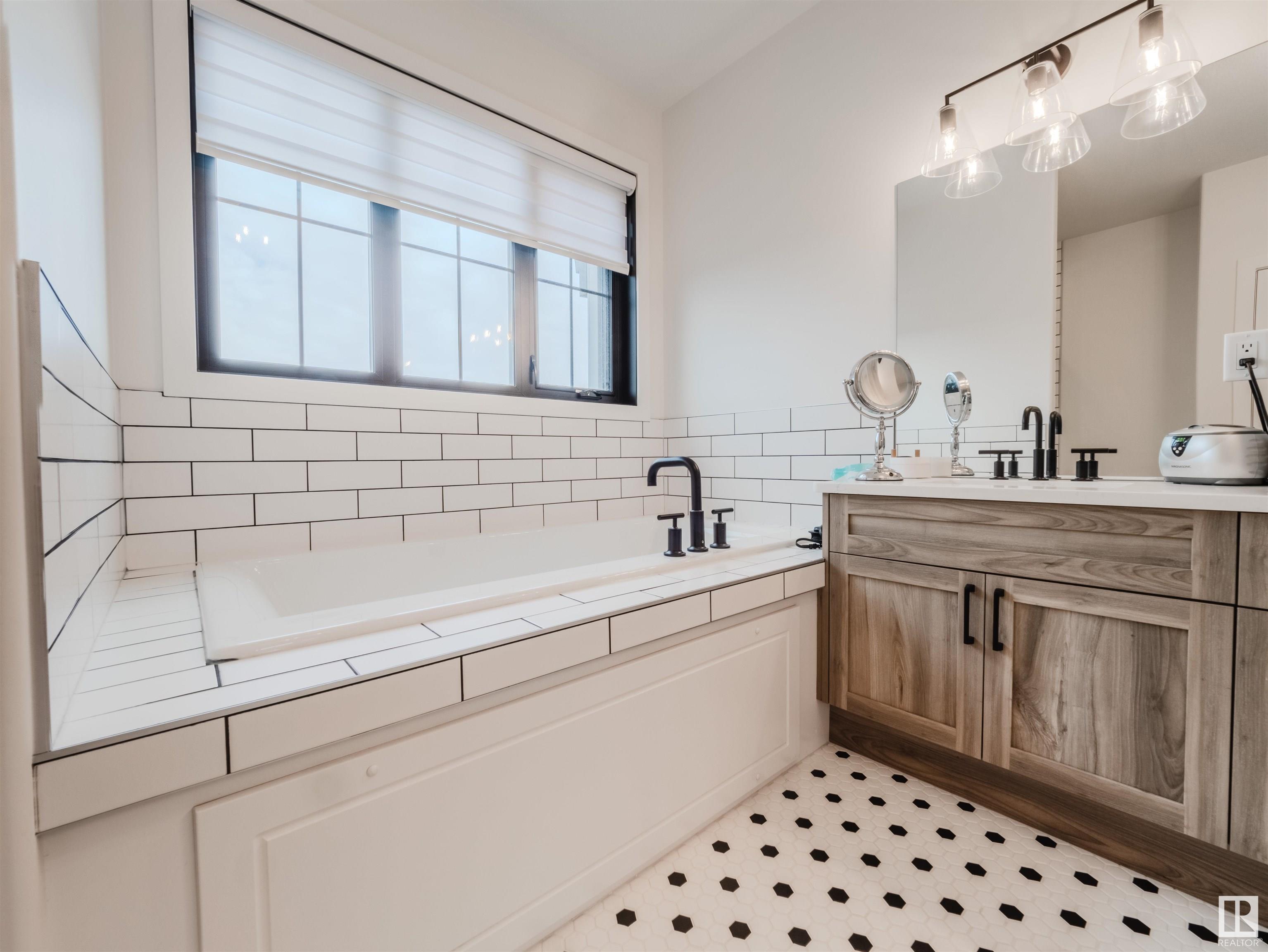      76 RYBURY CT , Sherwood Park,  ,T8B 0C3 ;  Listing Number: MLS E4419200