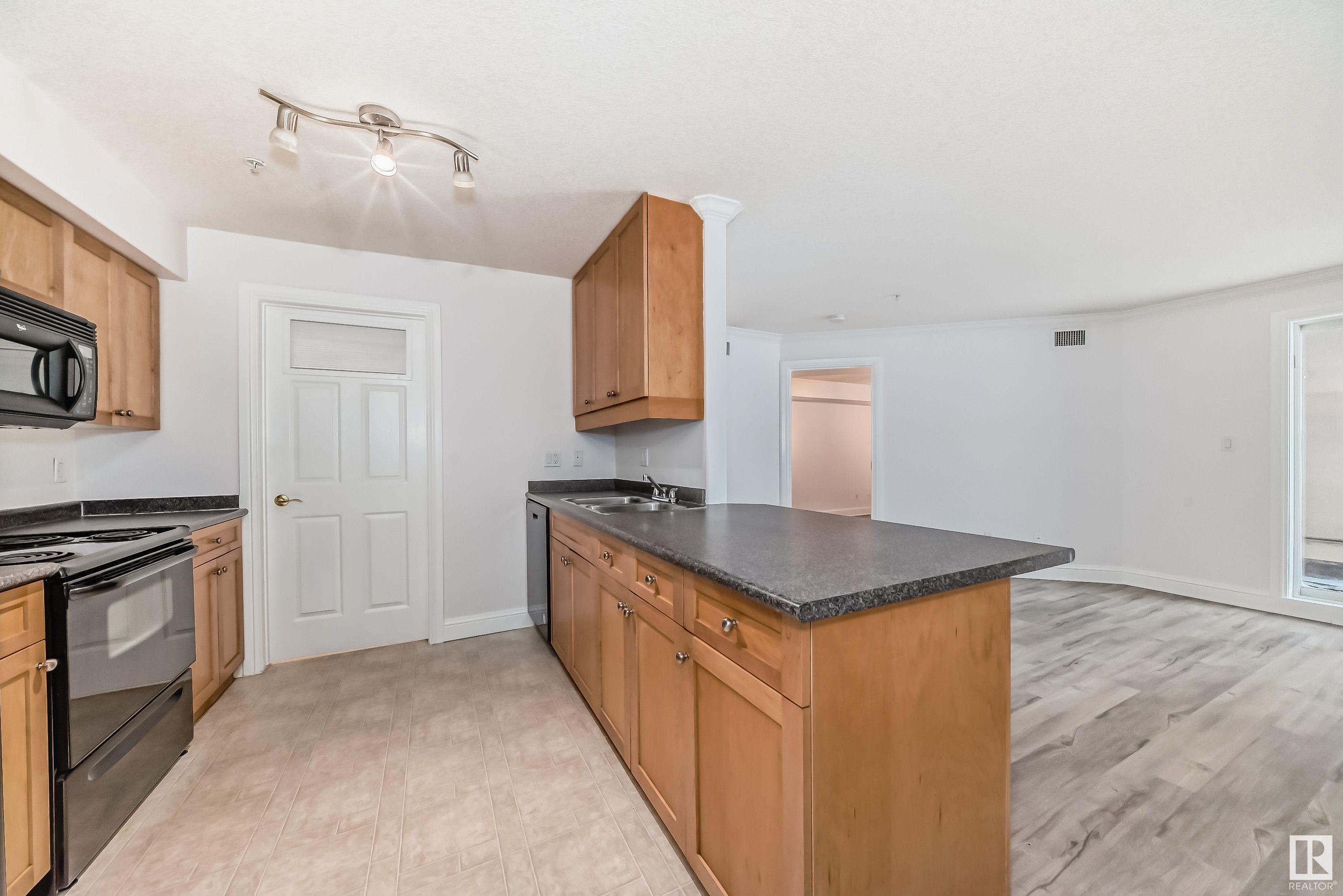      #104 13005 140 AV NW , Edmonton,  ,T6V 1X1 ;  Listing Number: MLS E4419204