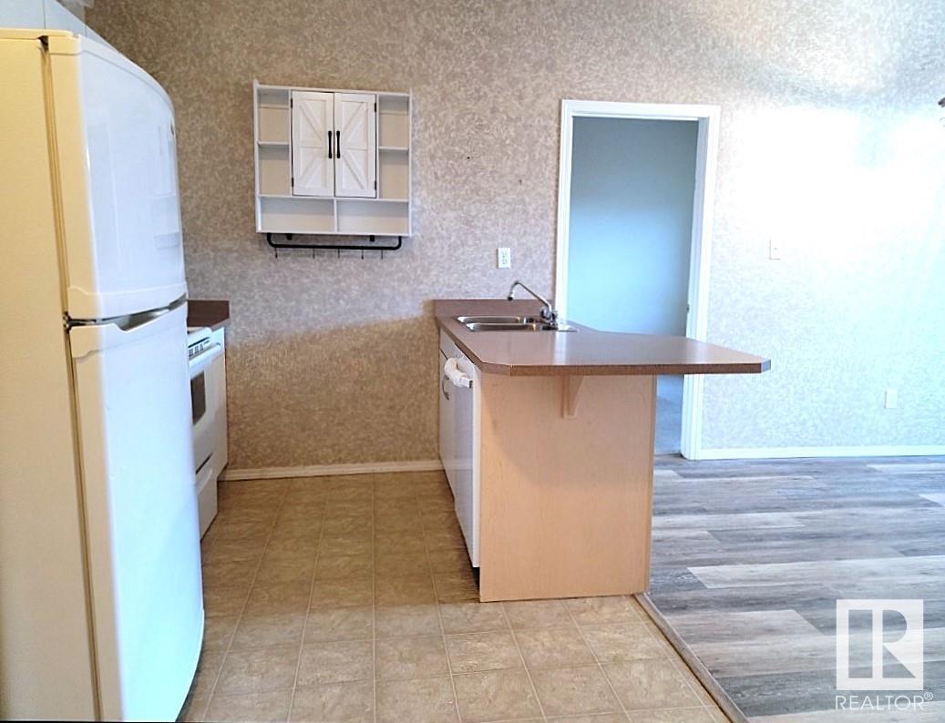      #109 4310 33 ST , Stony Plain,  ,T7Z 0A8 ;  Listing Number: MLS E4419206