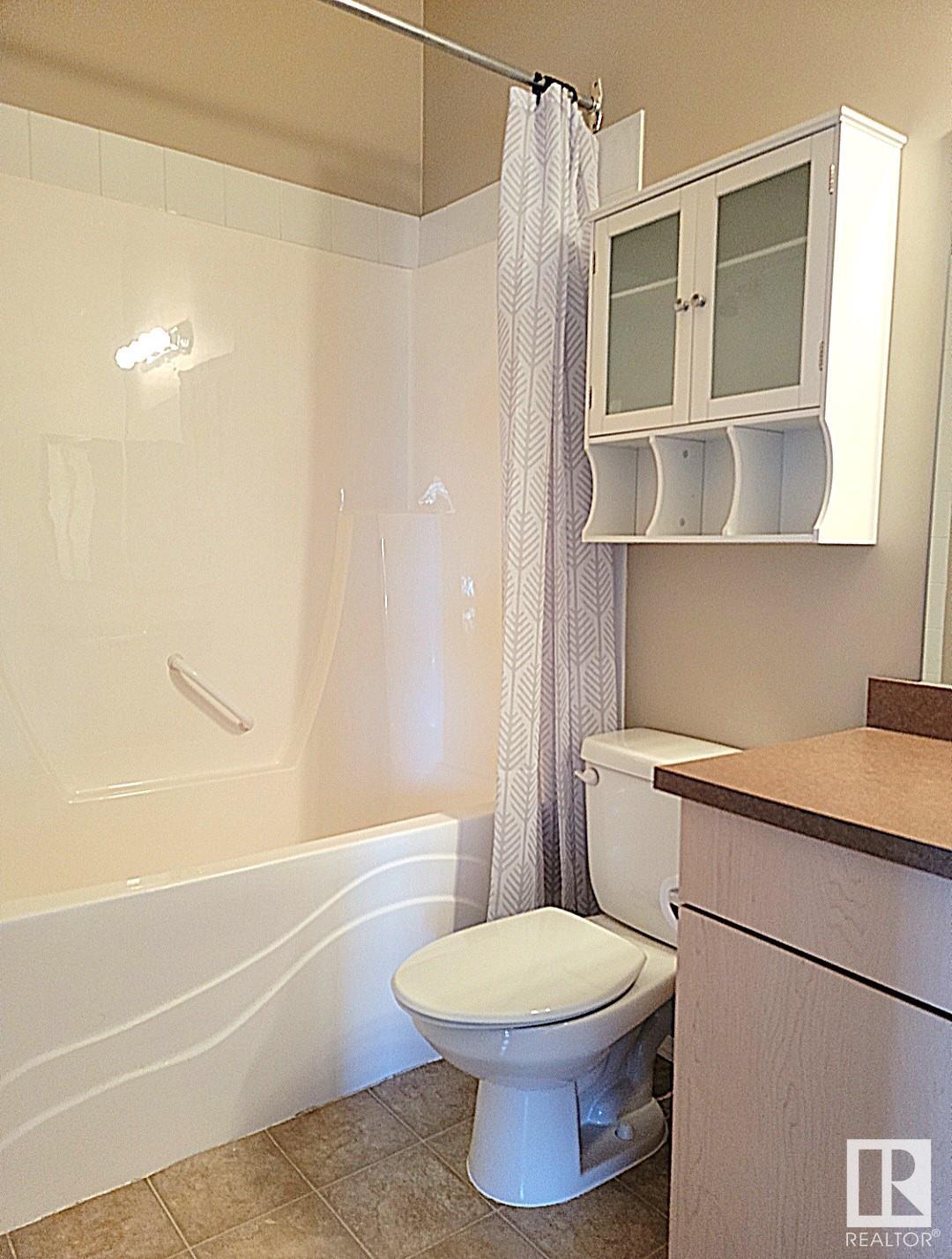     #109 4310 33 ST , Stony Plain,  ,T7Z 0A8 ;  Listing Number: MLS E4419206