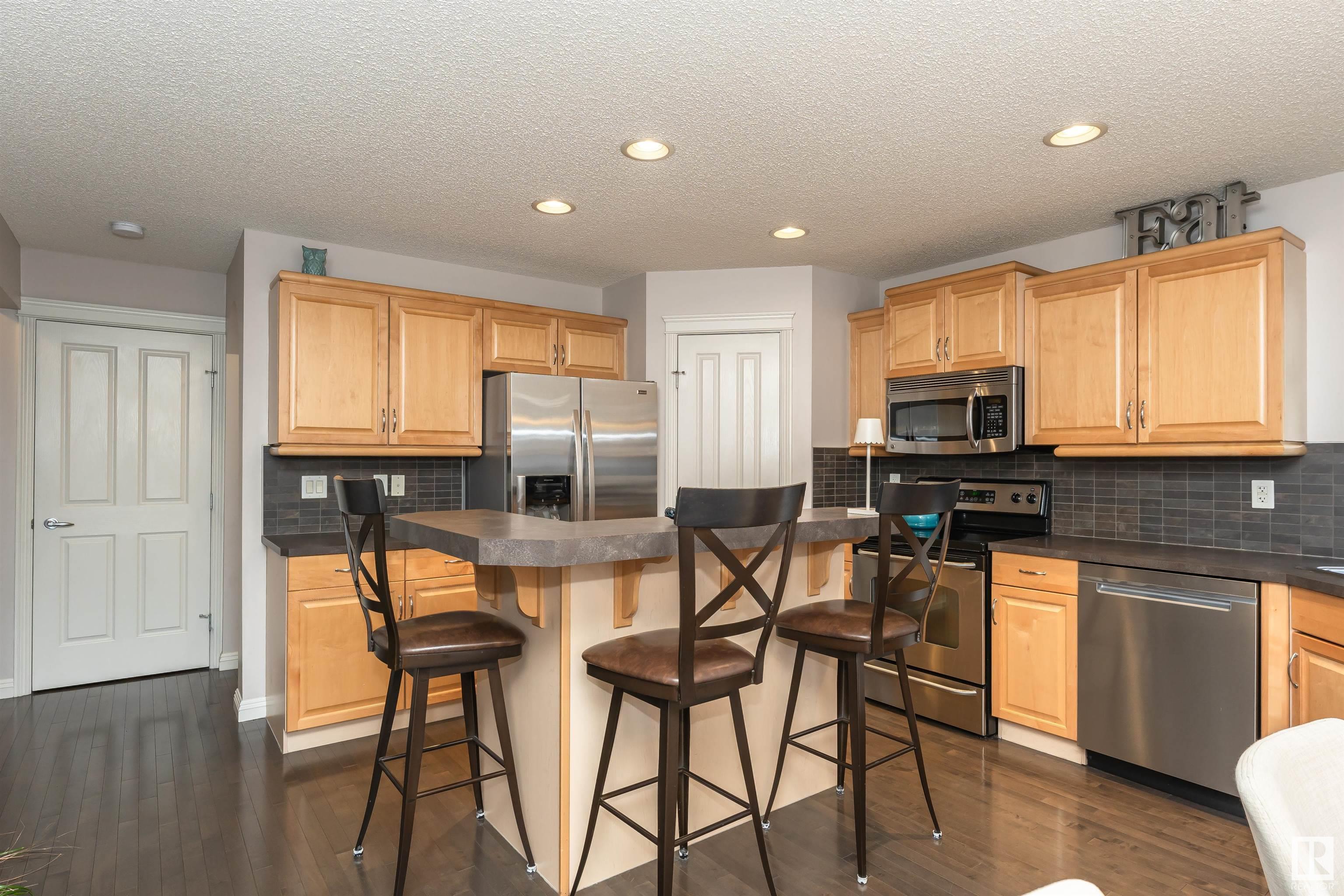      20415 57 AV NW , Edmonton,  ,T6M 0A9 ;  Listing Number: MLS E4419213