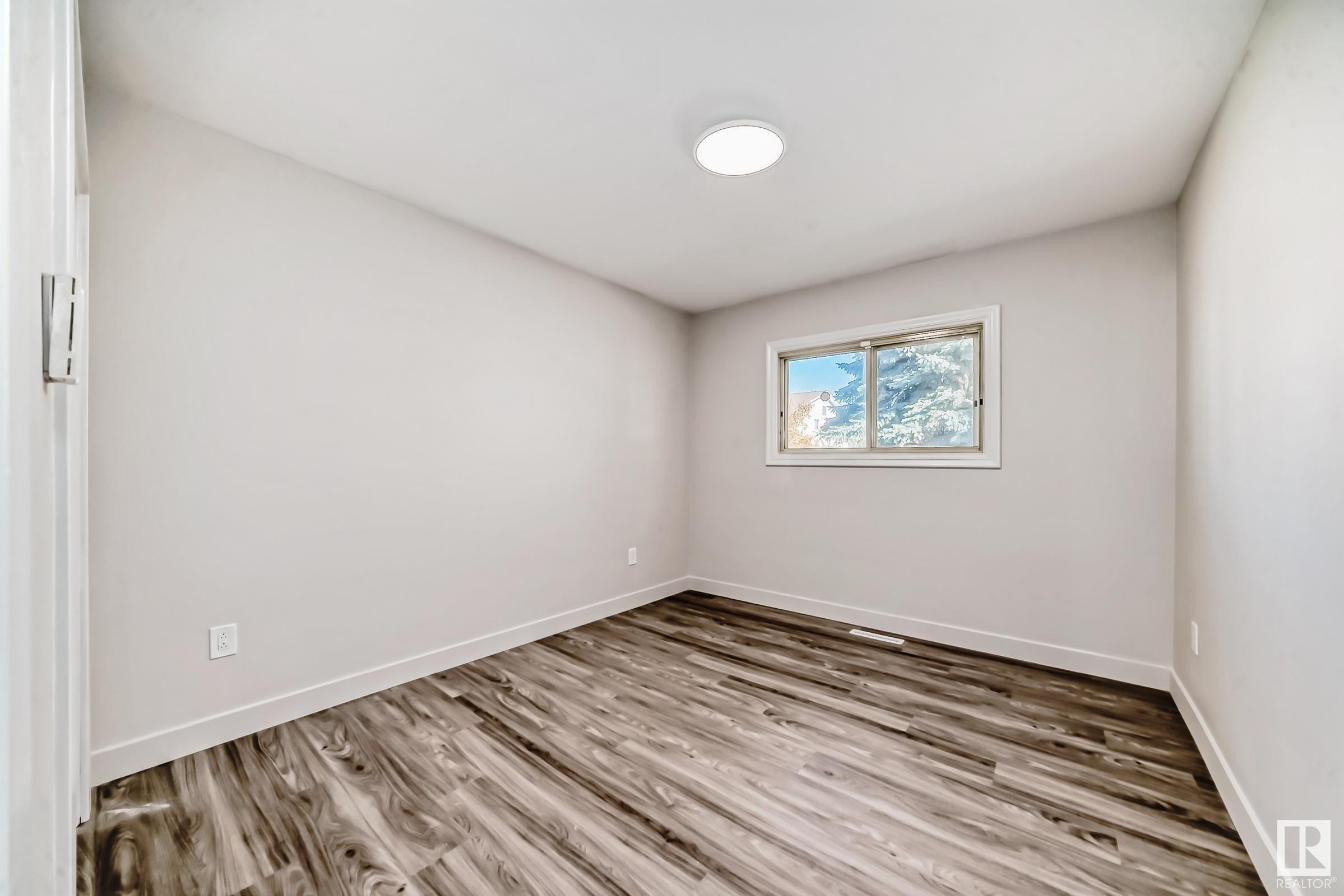      13124 83 ST NW , Edmonton,  ,T5E 2W6 ;  Listing Number: MLS E4419220