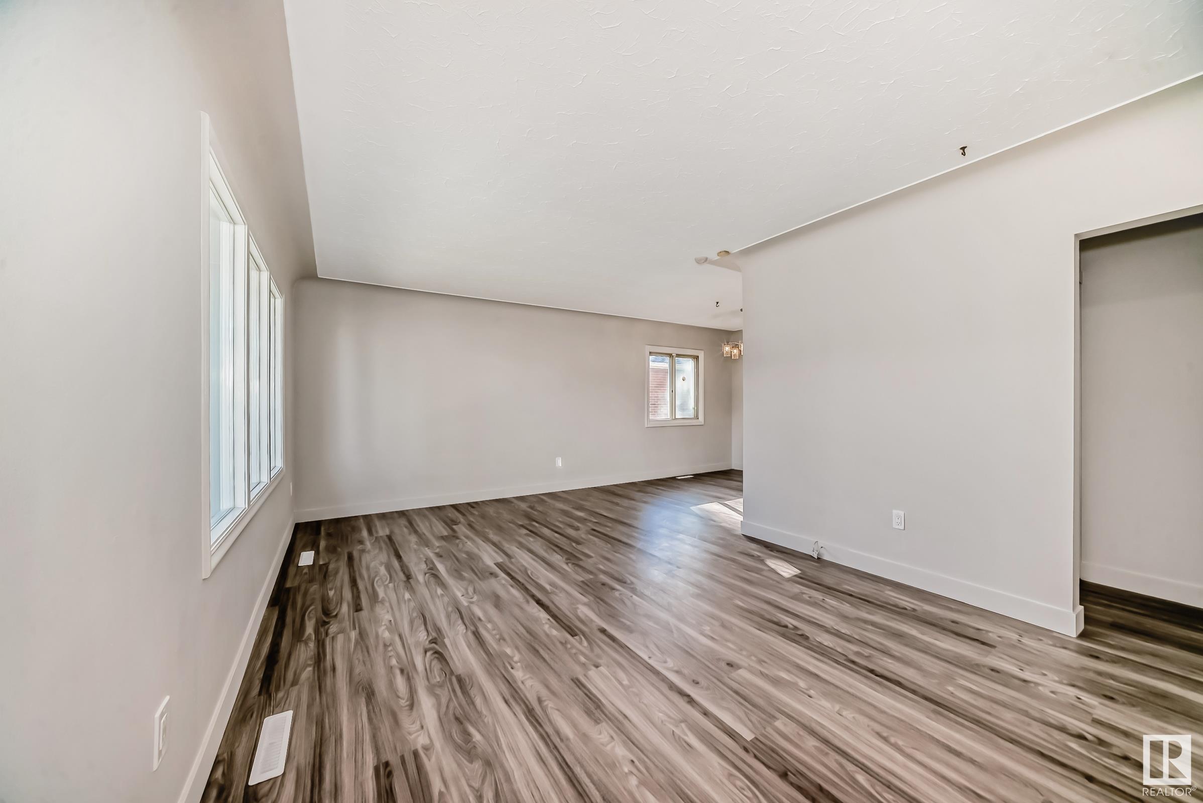      13124 83 ST NW , Edmonton,  ,T5E 2W6 ;  Listing Number: MLS E4419220