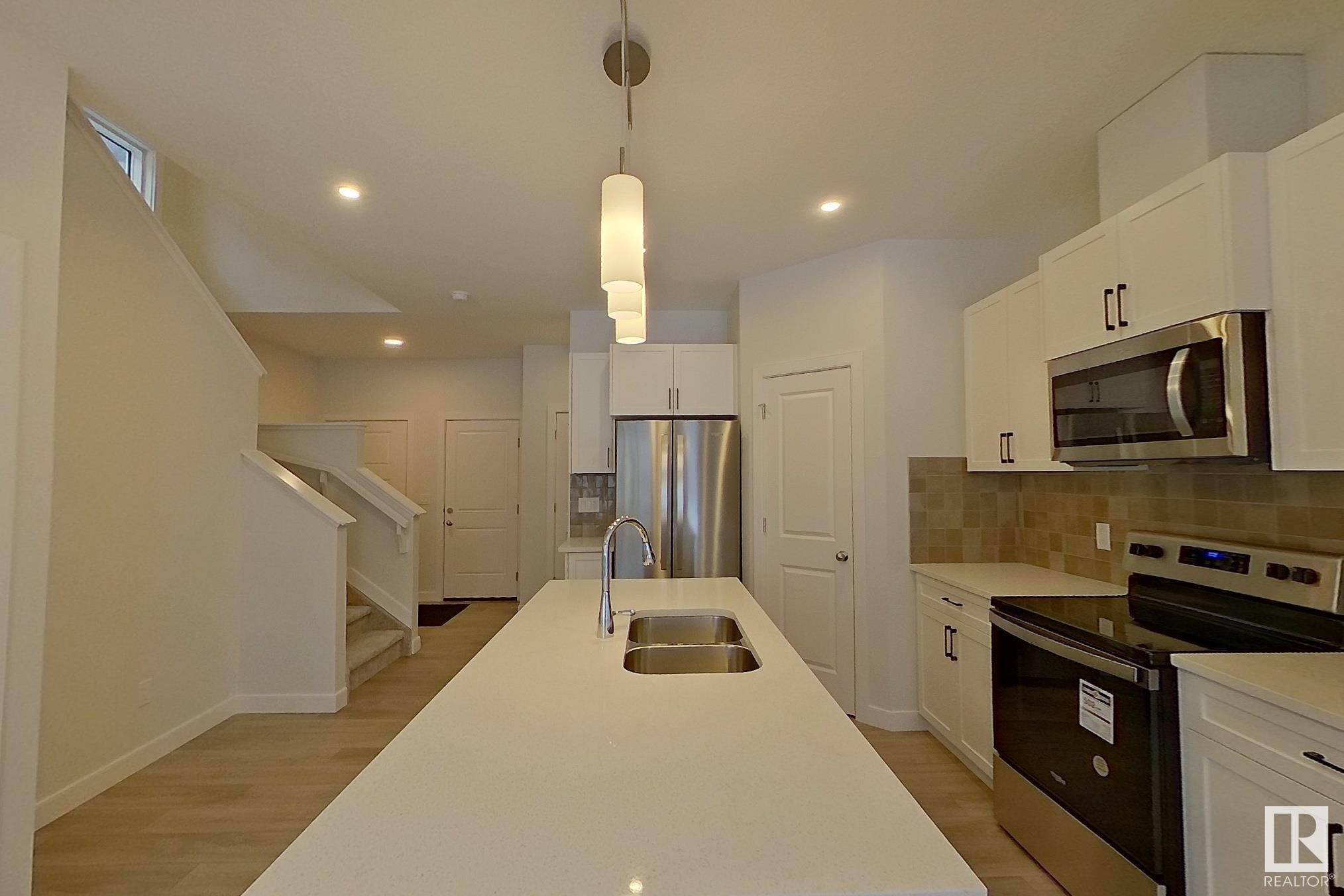      420 28 ST SW , Edmonton,  ,T6X 1A7 ;  Listing Number: MLS E4419221