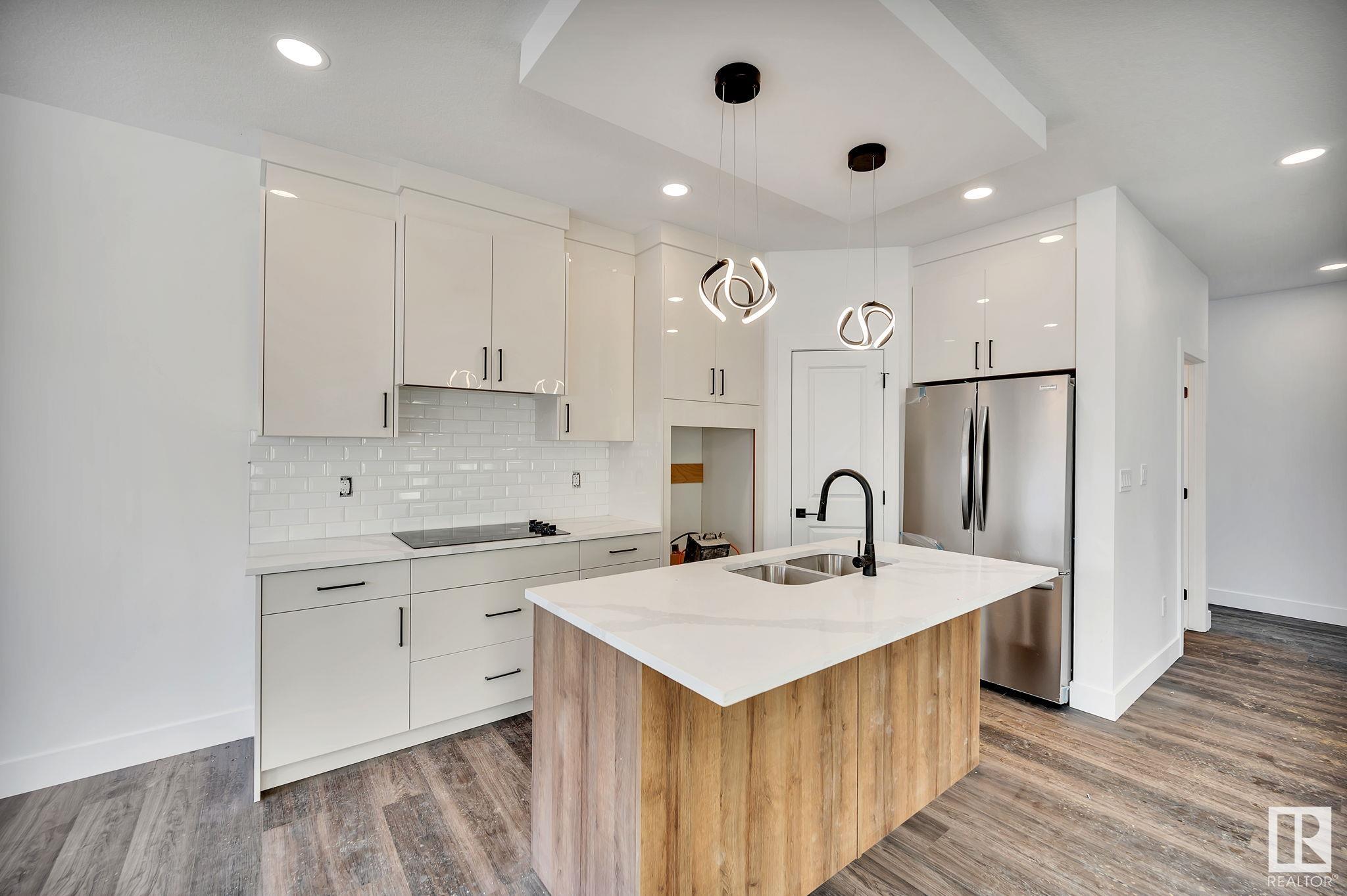      20755 24 AV NW , Edmonton,  ,T6M 2J7 ;  Listing Number: MLS E4419222