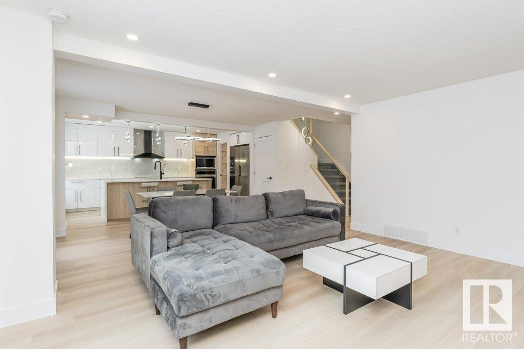      9404 173 ST NW , Edmonton,  ,T5T 3K8 ;  Listing Number: MLS E4419223