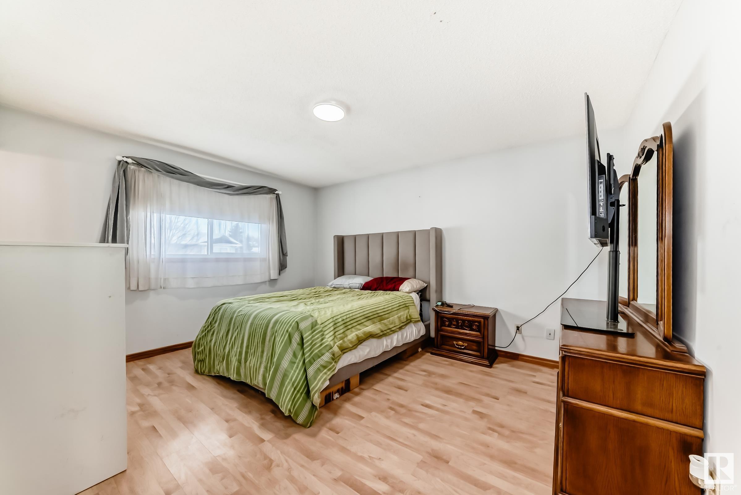      4515 20A AV NW , Edmonton,  ,T6L 2V2 ;  Listing Number: MLS E4419227