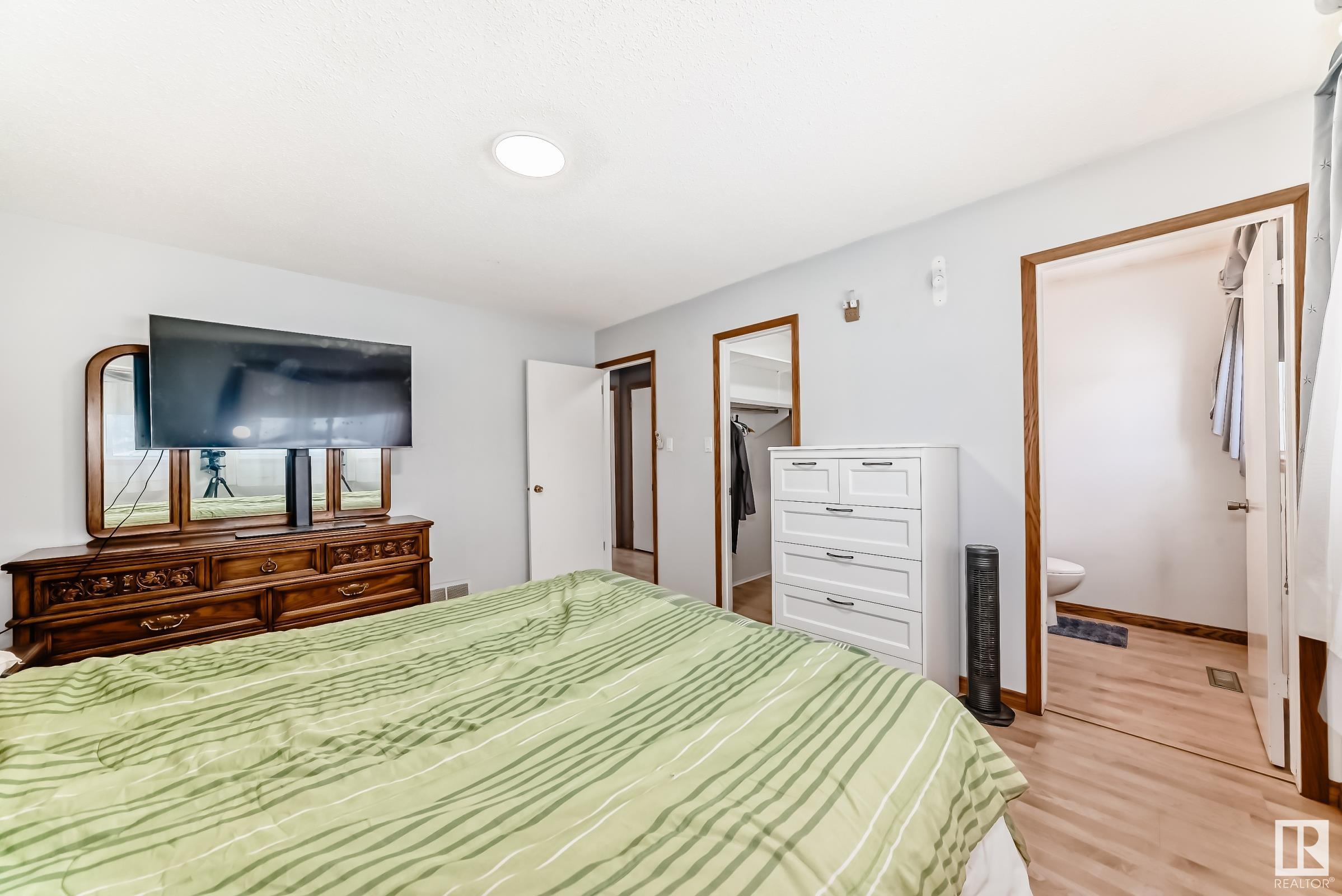      4515 20A AV NW , Edmonton,  ,T6L 2V2 ;  Listing Number: MLS E4419227