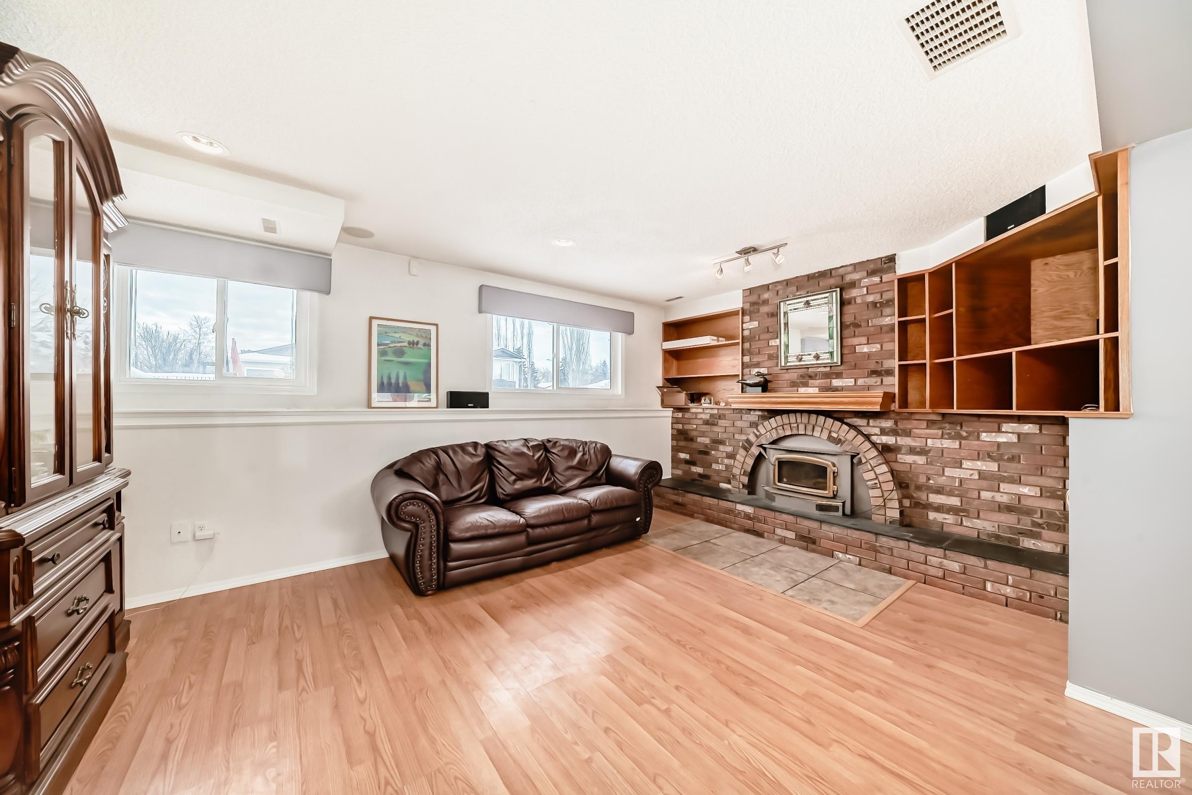     4515 20A AV NW , Edmonton,  ,T6L 2V2 ;  Listing Number: MLS E4419227