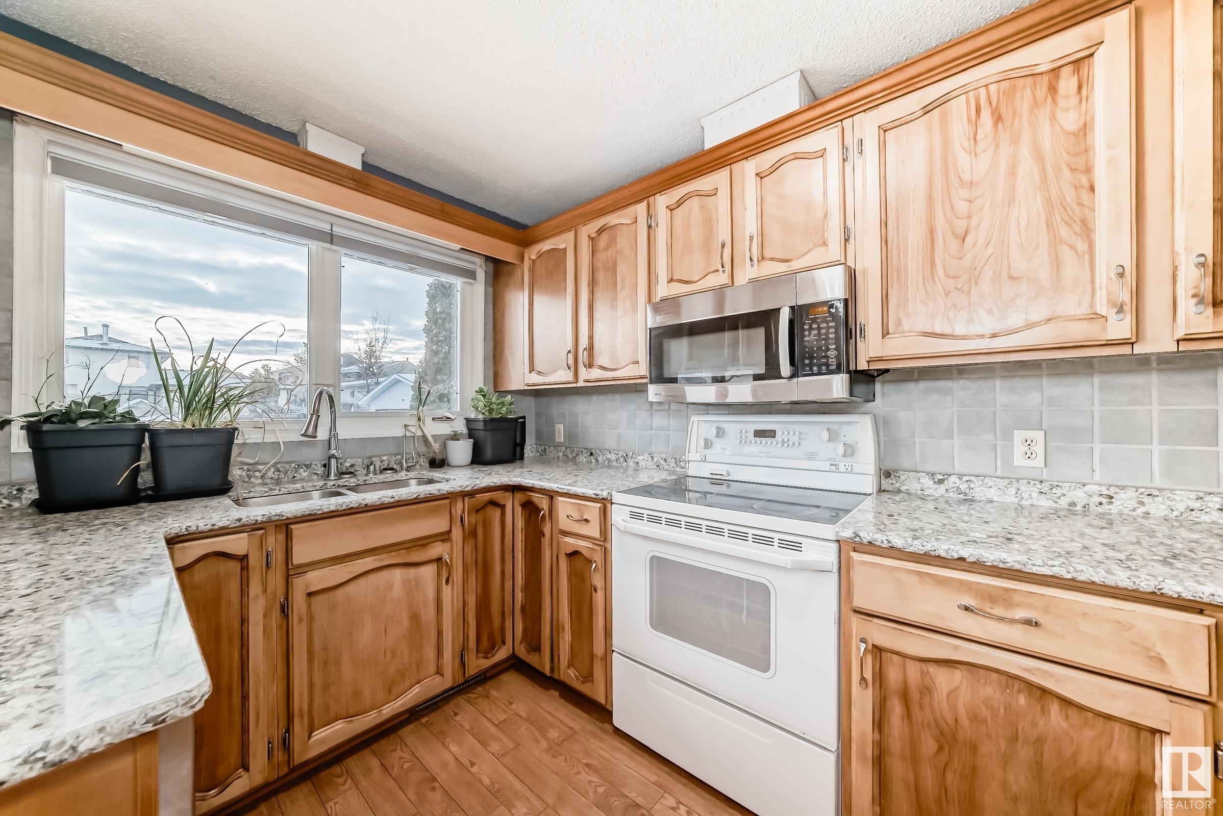      4515 20A AV NW , Edmonton,  ,T6L 2V2 ;  Listing Number: MLS E4419227