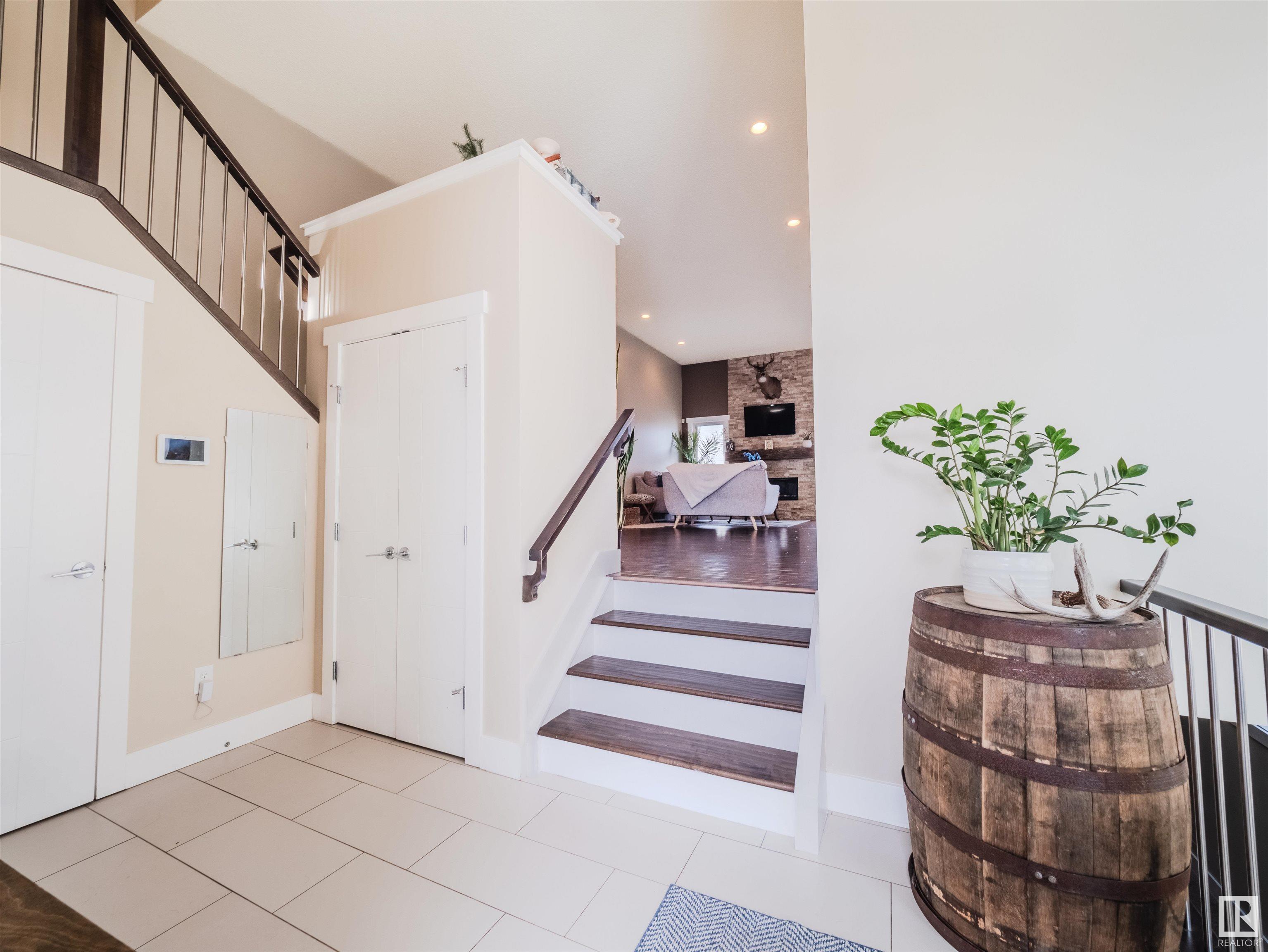      21 LAKESHORE CV , Beaumont,  ,T4X 0J2 ;  Listing Number: MLS E4419228
