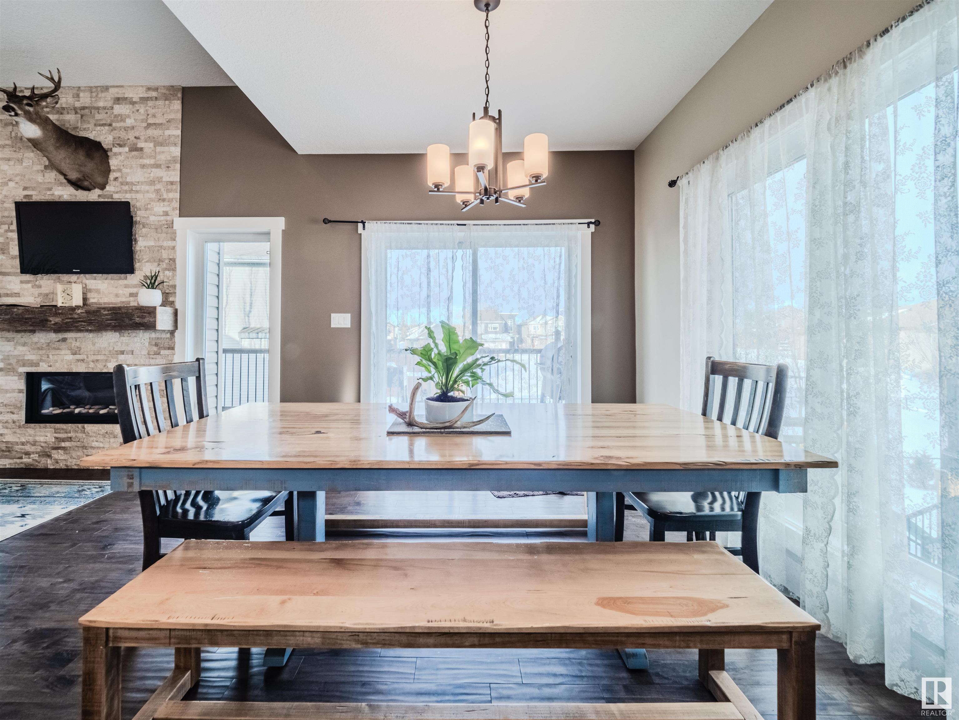      21 LAKESHORE CV , Beaumont,  ,T4X 0J2 ;  Listing Number: MLS E4419228