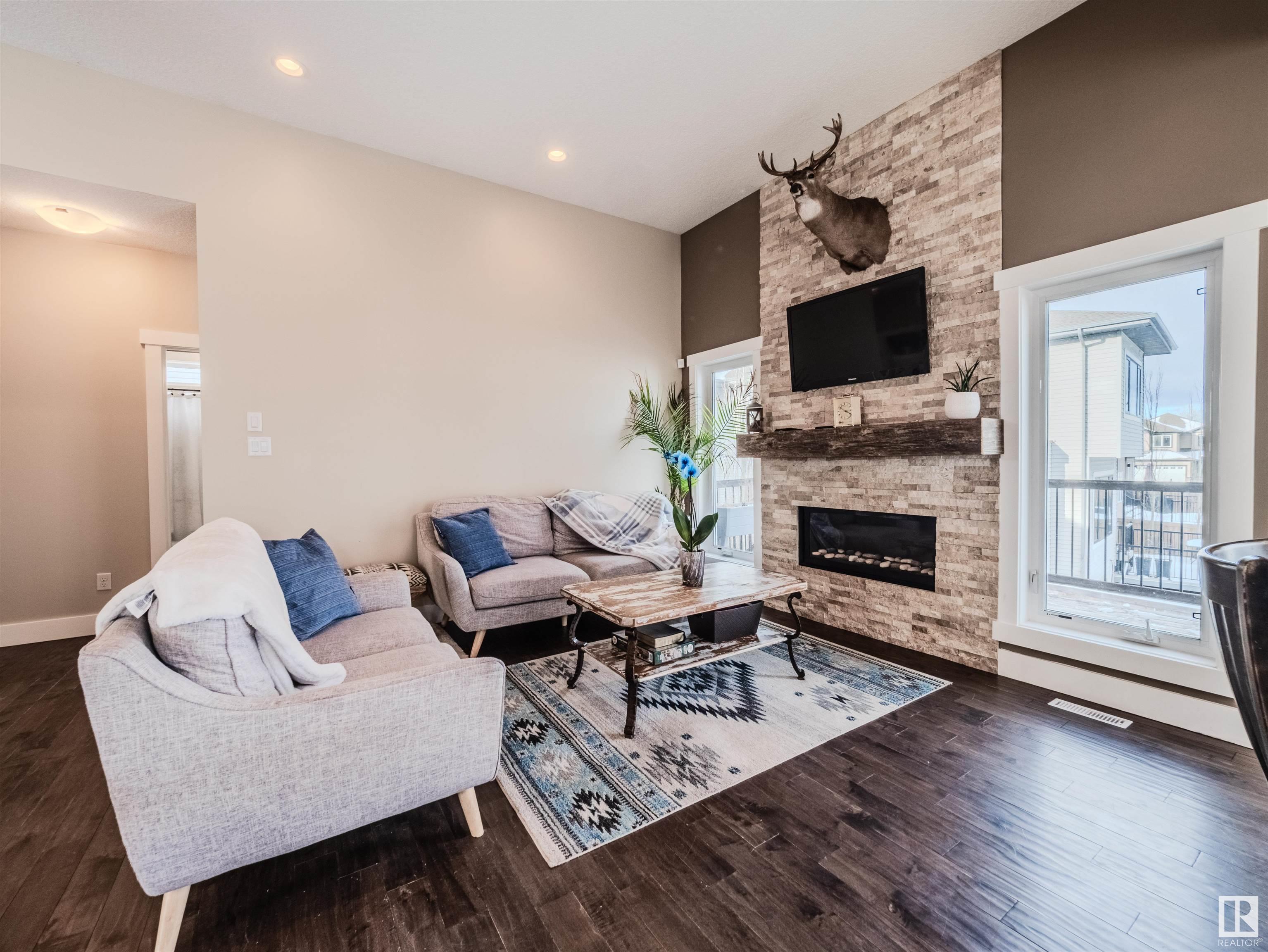      21 LAKESHORE CV , Beaumont,  ,T4X 0J2 ;  Listing Number: MLS E4419228