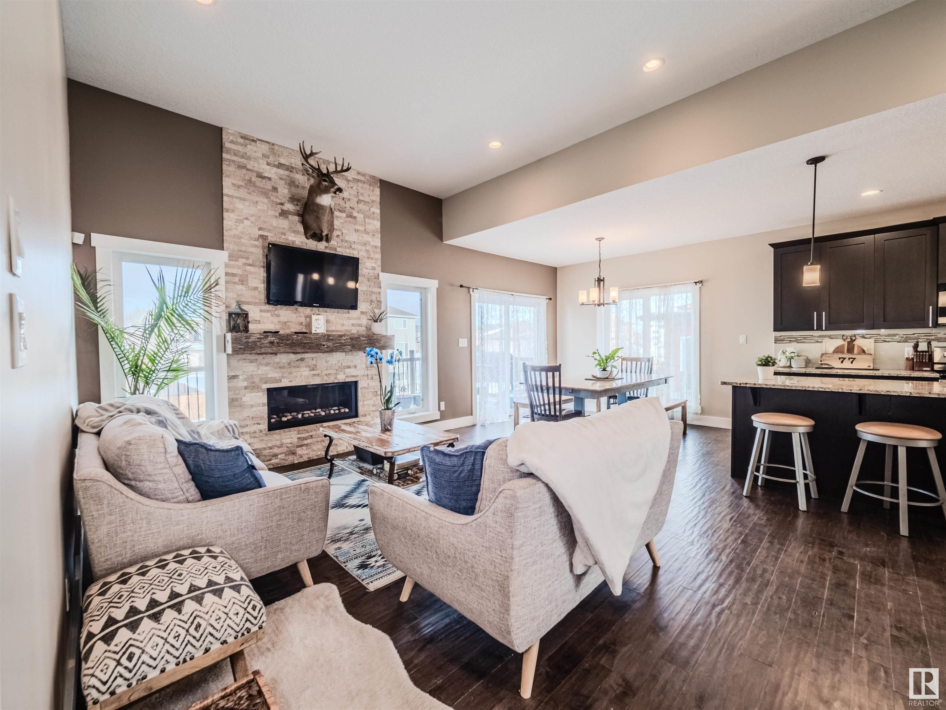      21 LAKESHORE CV , Beaumont,  ,T4X 0J2 ;  Listing Number: MLS E4419228