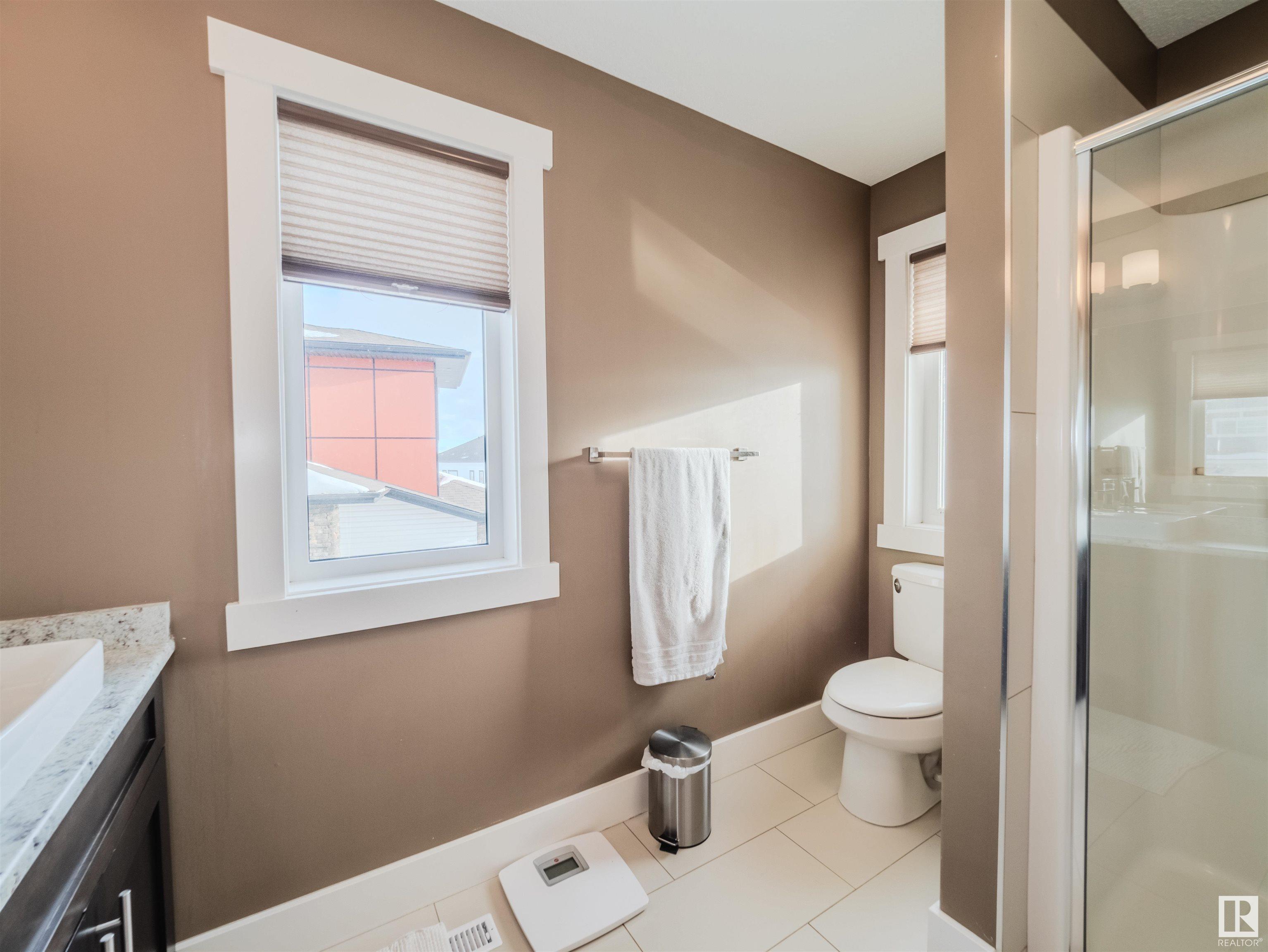     21 LAKESHORE CV , Beaumont,  ,T4X 0J2 ;  Listing Number: MLS E4419228