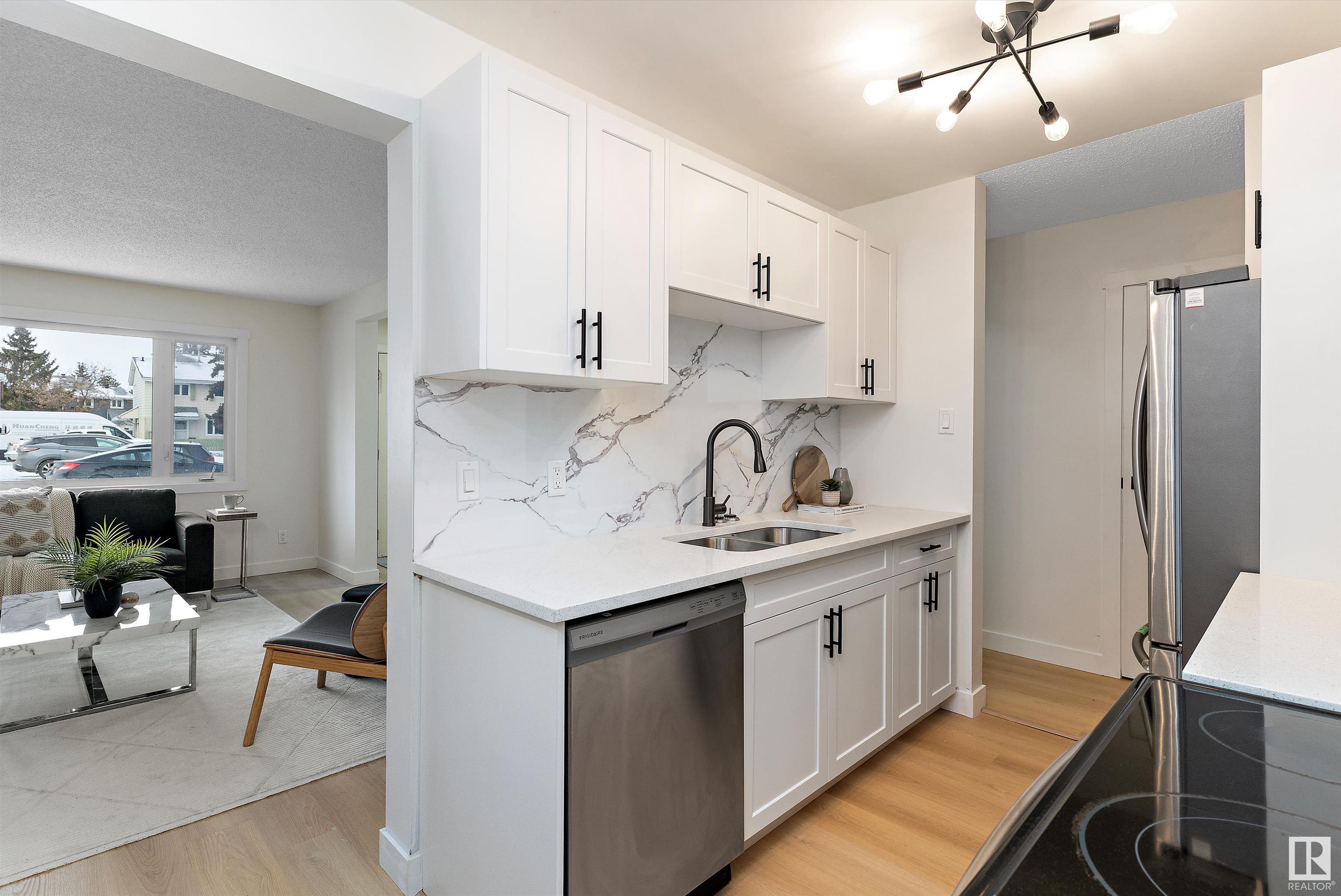      20C CALLINGWOOD CO NW , Edmonton,  ,T5T 0H5 ;  Listing Number: MLS E4419230