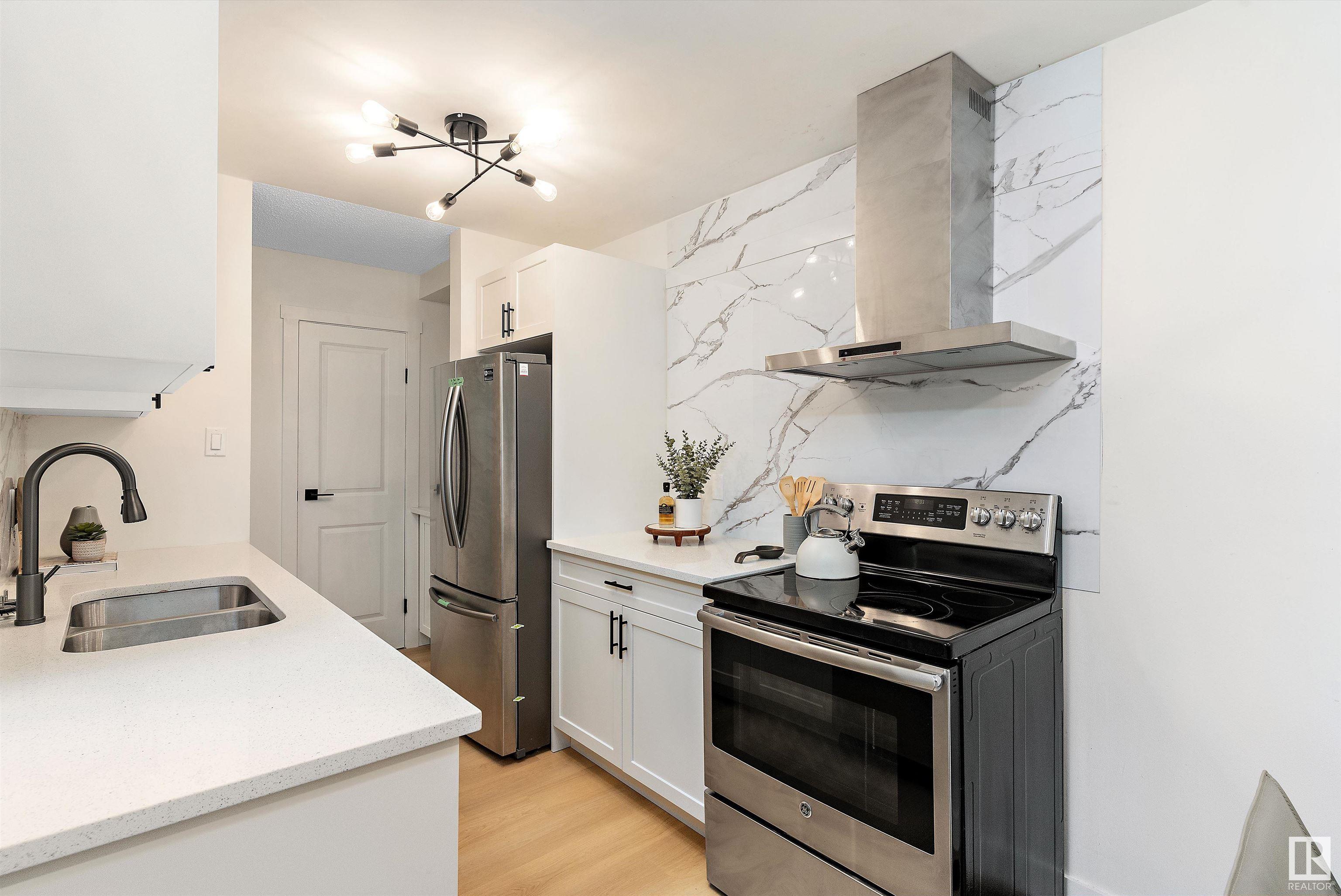      20C CALLINGWOOD CO NW , Edmonton,  ,T5T 0H5 ;  Listing Number: MLS E4419230