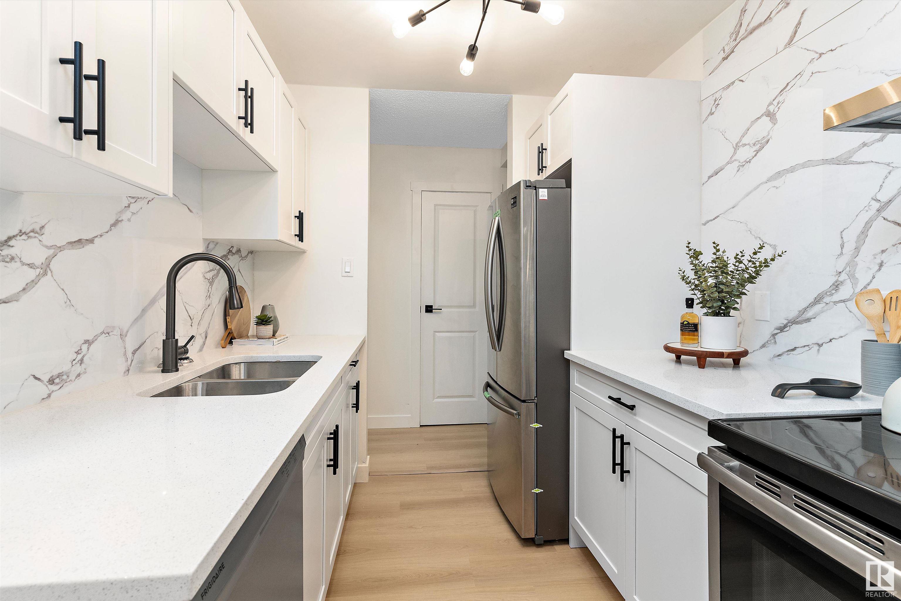      20C CALLINGWOOD CO NW , Edmonton,  ,T5T 0H5 ;  Listing Number: MLS E4419230
