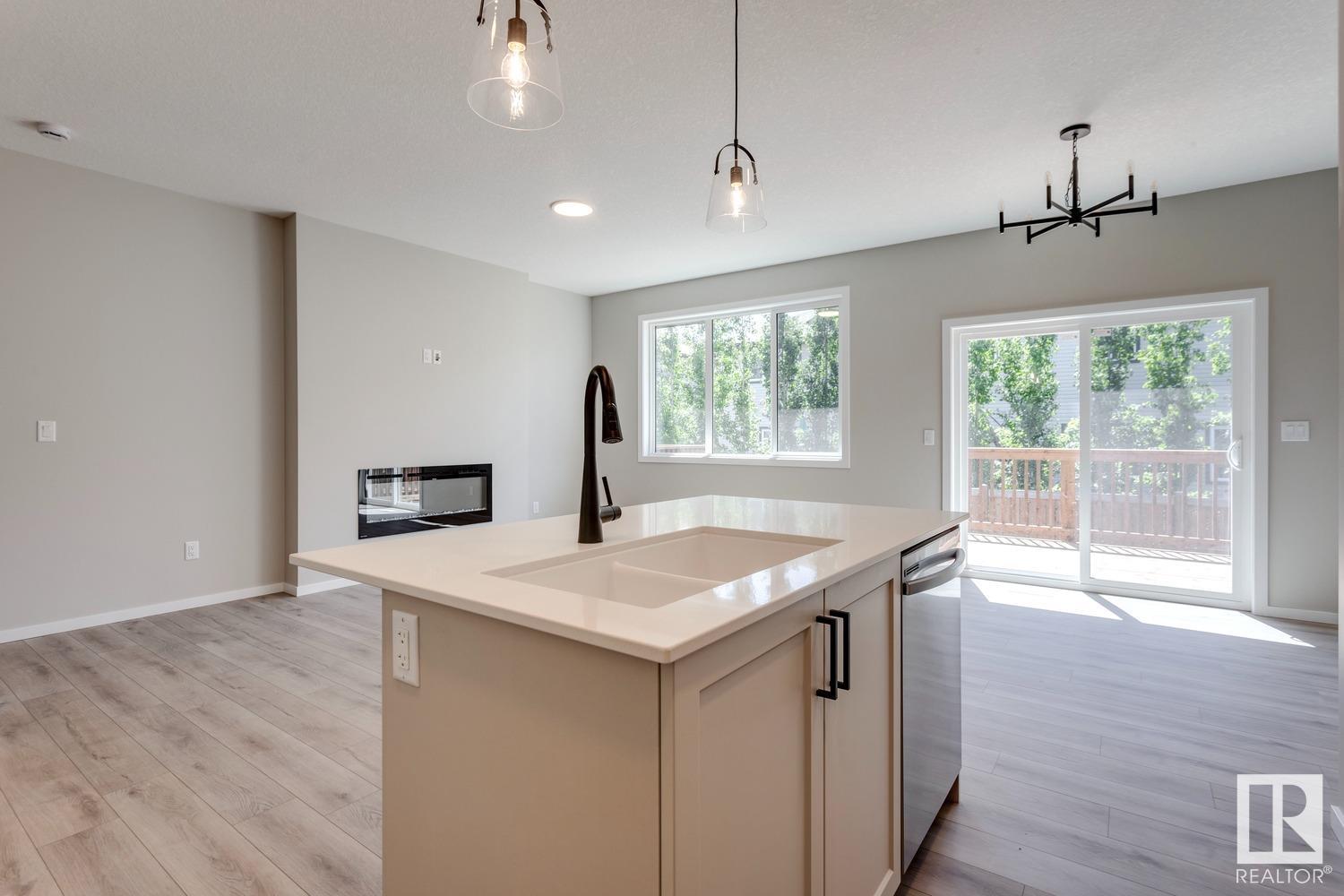      340 GENESIS VI , Stony Plain,  ,T7Z 0J6 ;  Listing Number: MLS E4419231