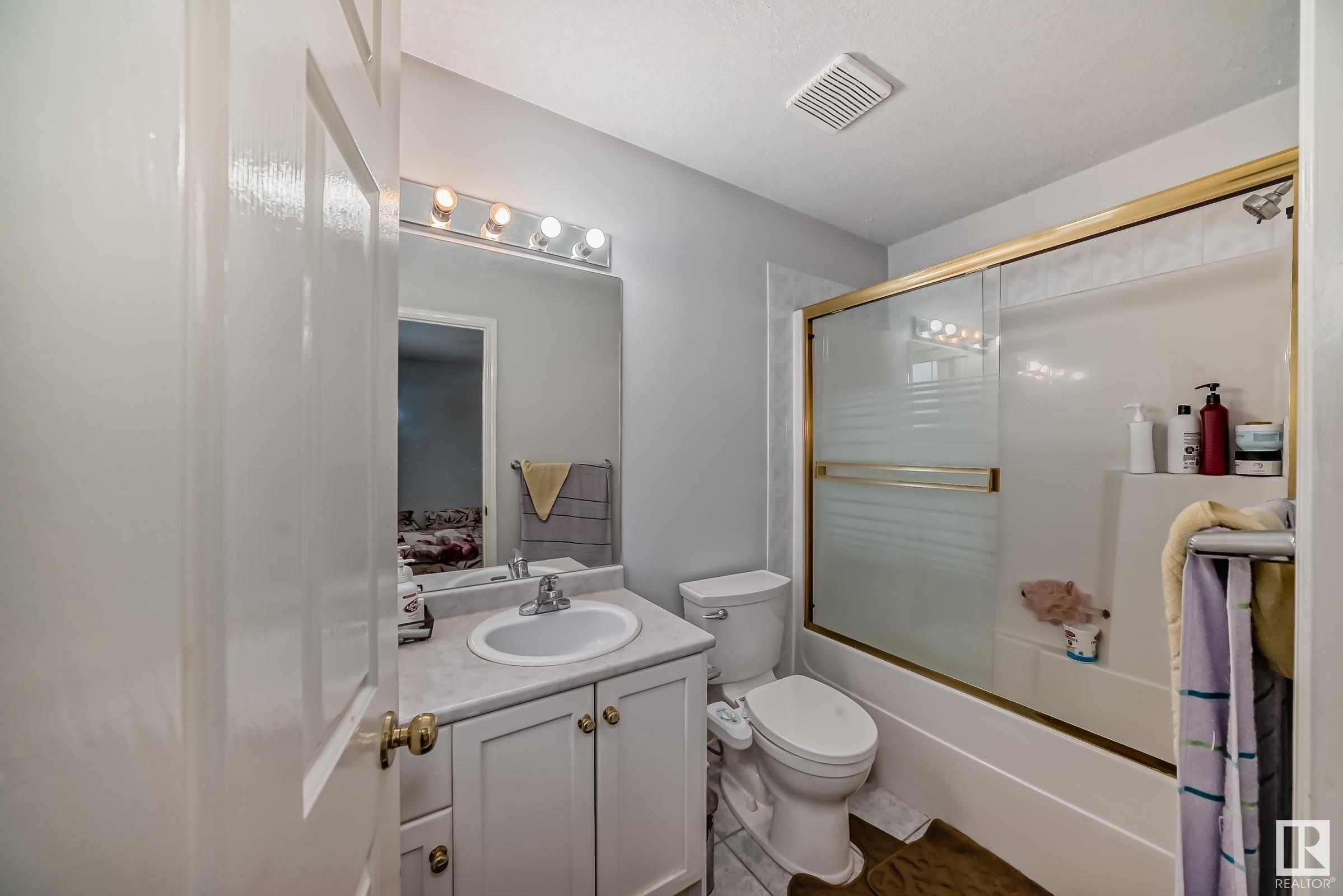      4126 33A AV NW , Edmonton,  ,T6L 7G3 ;  Listing Number: MLS E4419236