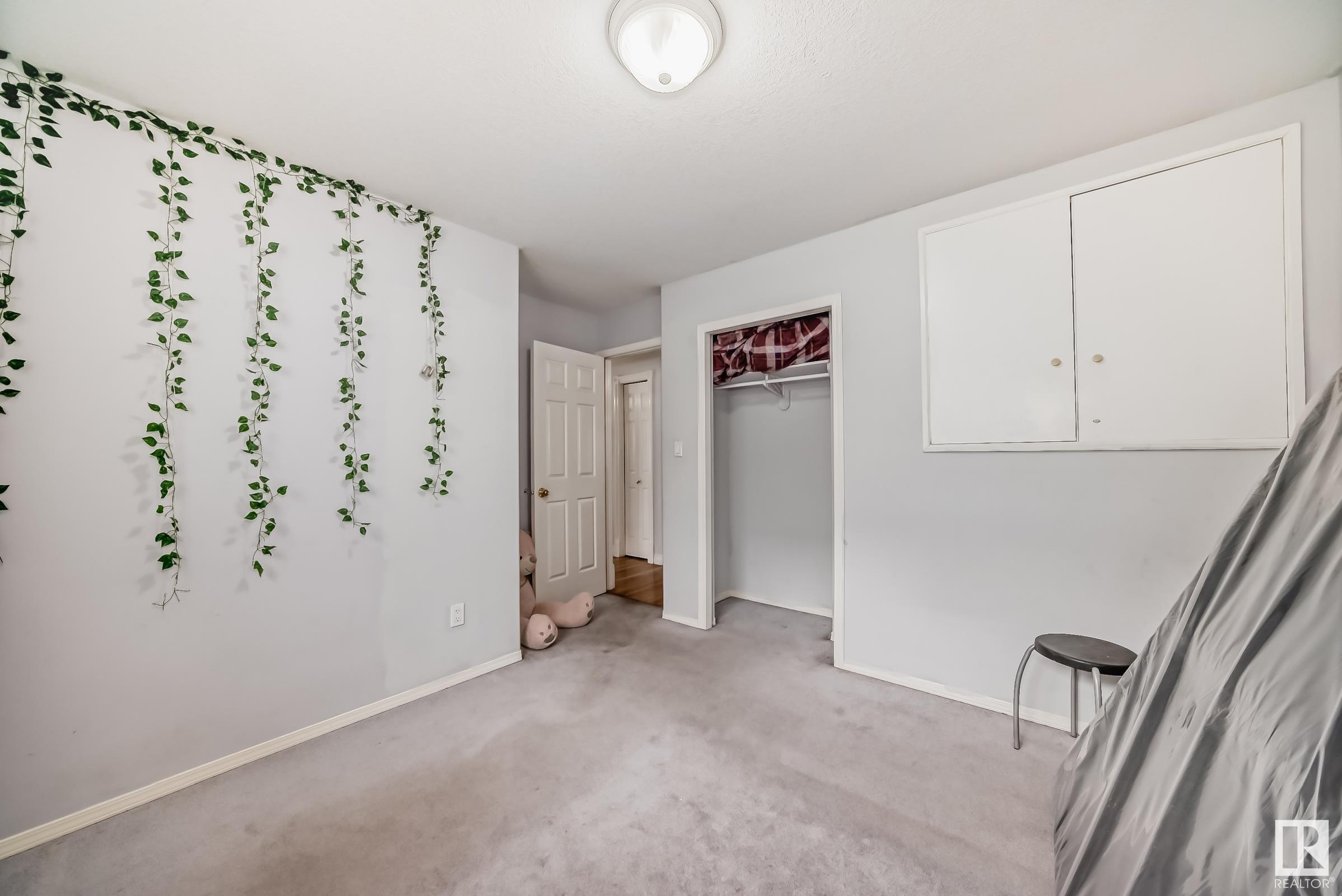      4126 33A AV NW , Edmonton,  ,T6L 7G3 ;  Listing Number: MLS E4419236