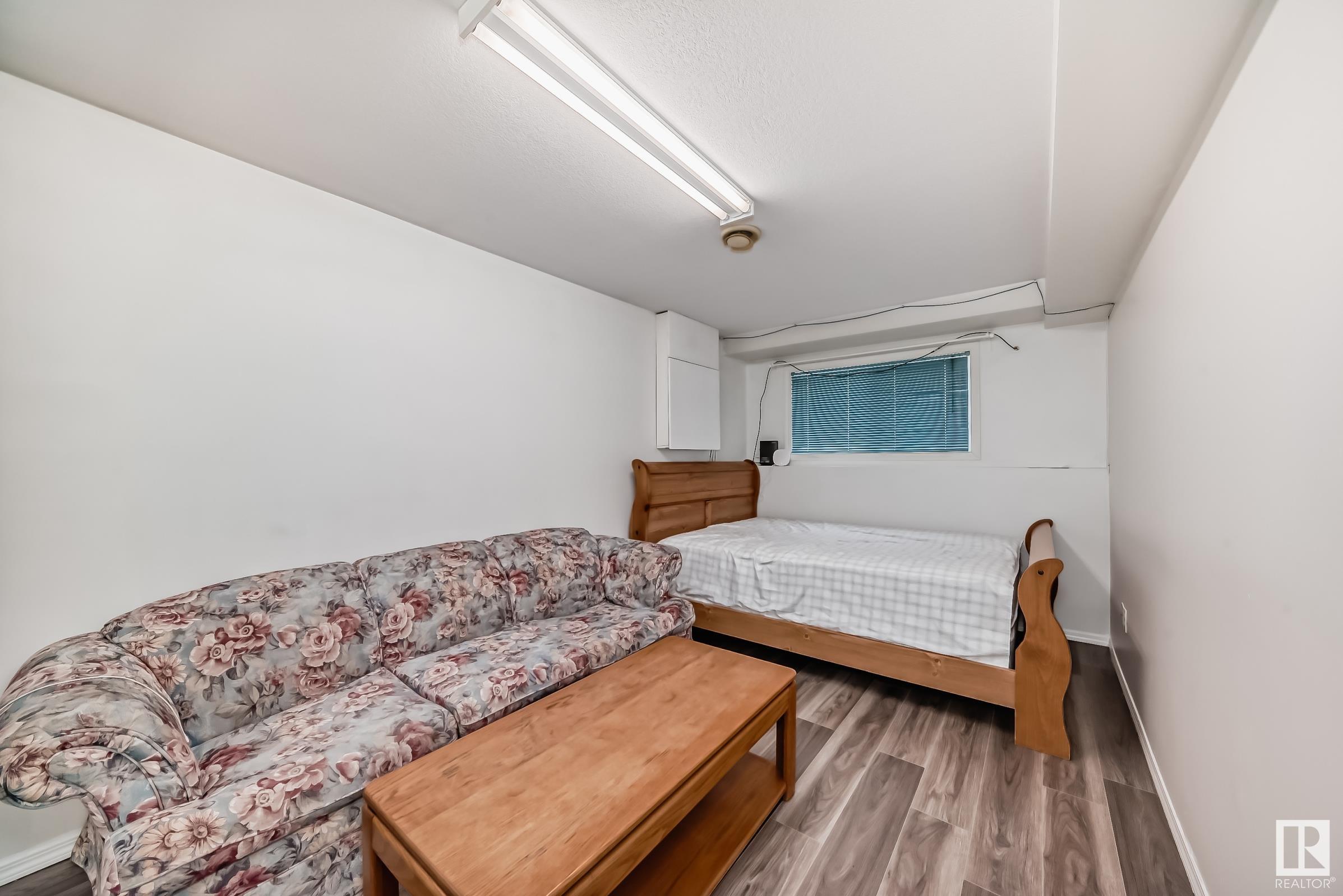      4126 33A AV NW , Edmonton,  ,T6L 7G3 ;  Listing Number: MLS E4419236