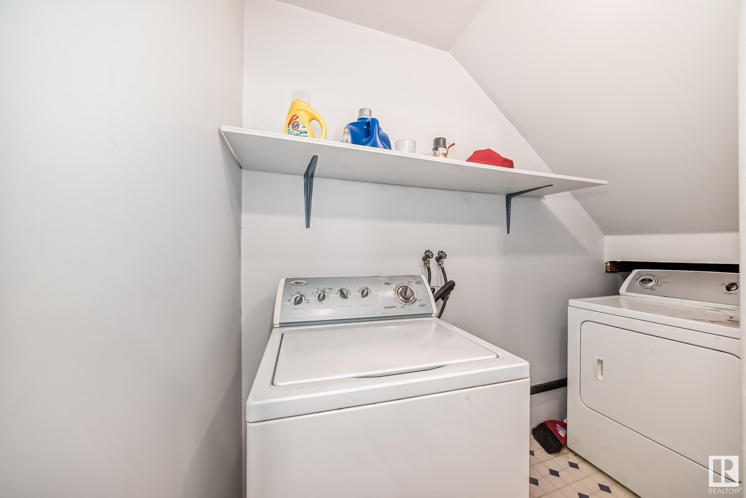      4126 33A AV NW , Edmonton,  ,T6L 7G3 ;  Listing Number: MLS E4419236