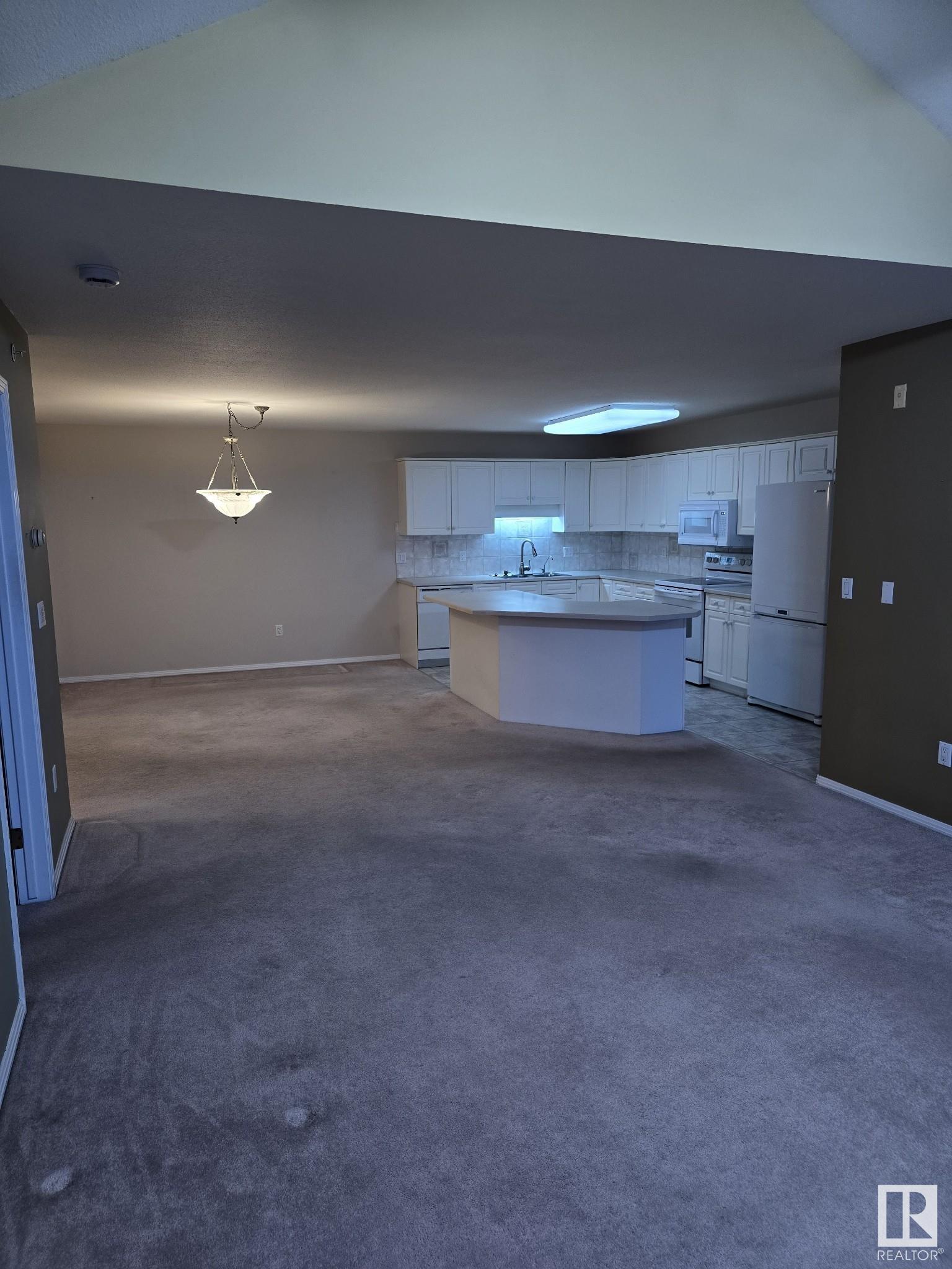      #302 10421 42 AV NW , Edmonton,  ,T6H 7C8 ;  Listing Number: MLS E4419243