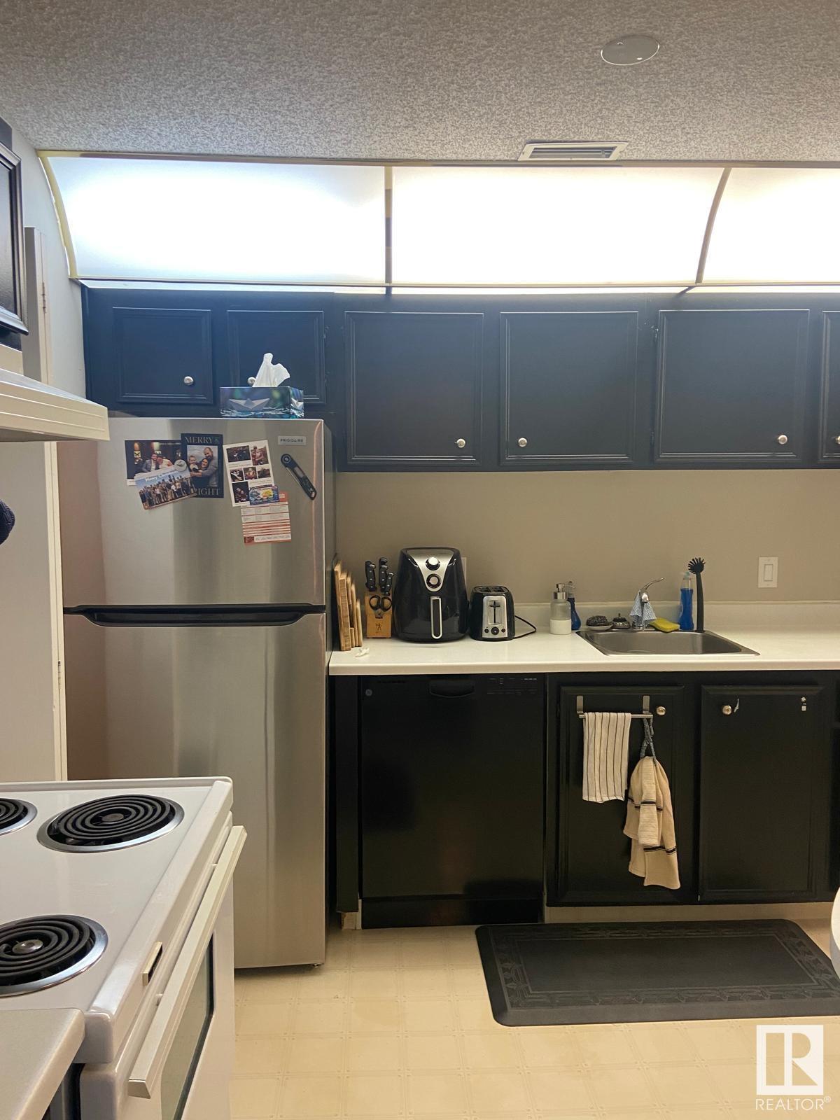      #13 2115 118 ST NW , Edmonton,  ,T6J 6L8 ;  Listing Number: MLS E4419244