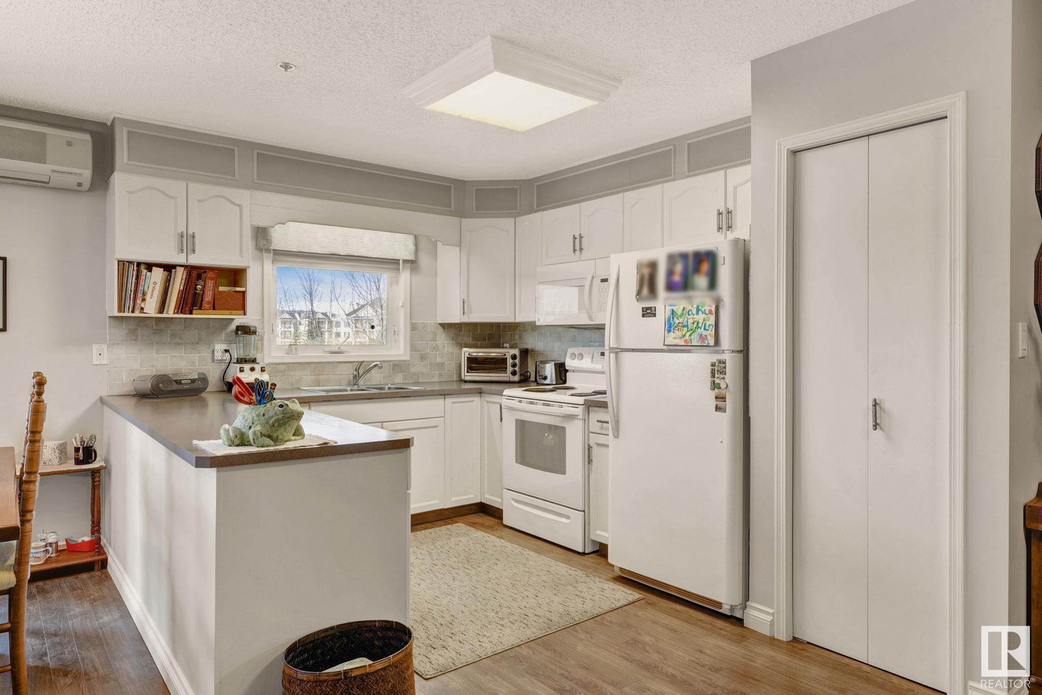      #302 2520 52 ST NW , Edmonton,  ,T6L 6S2 ;  Listing Number: MLS E4419253