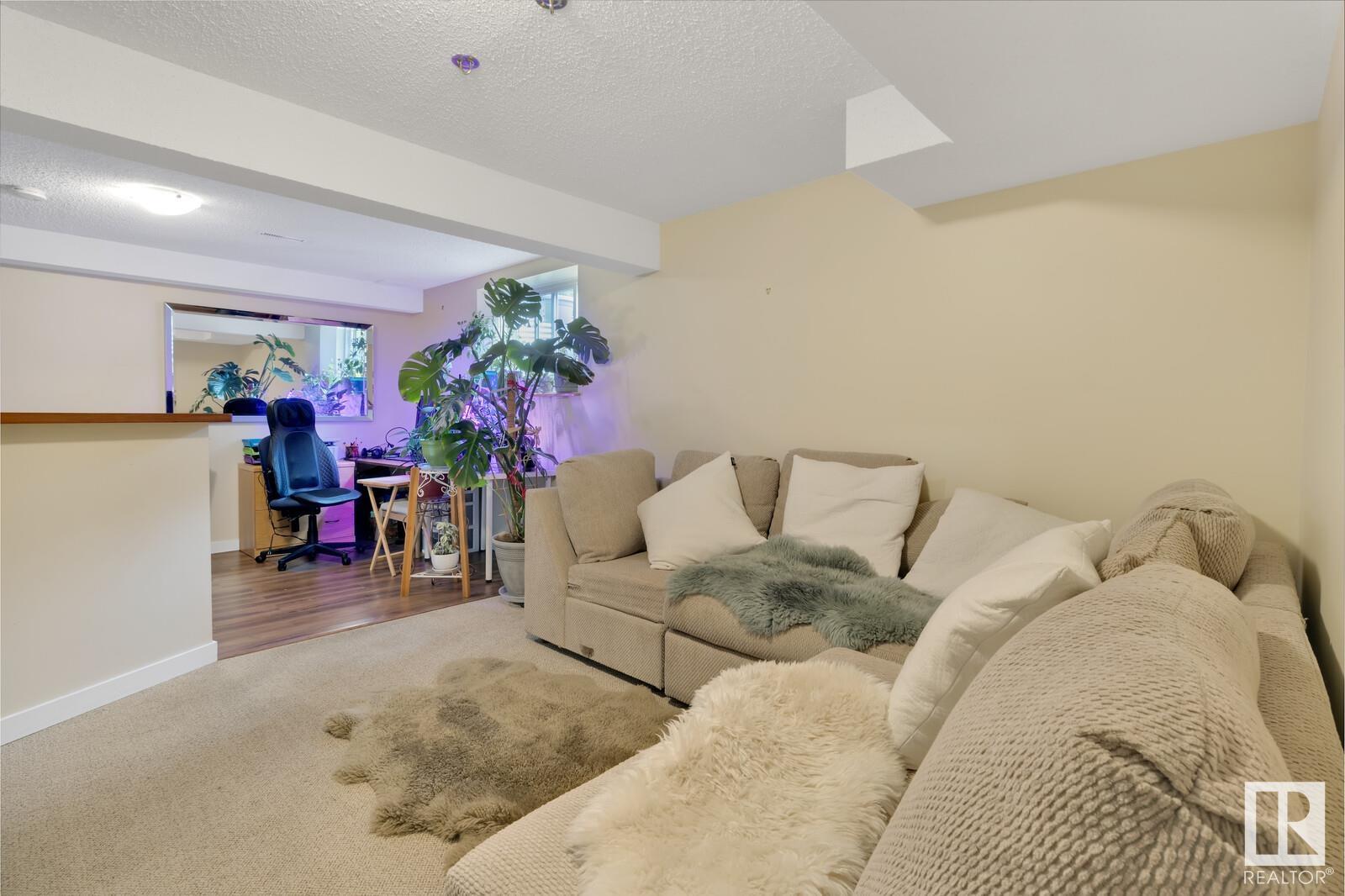      18921 98 AV NW , Edmonton,  ,T5T 5K3 ;  Listing Number: MLS E4419260
