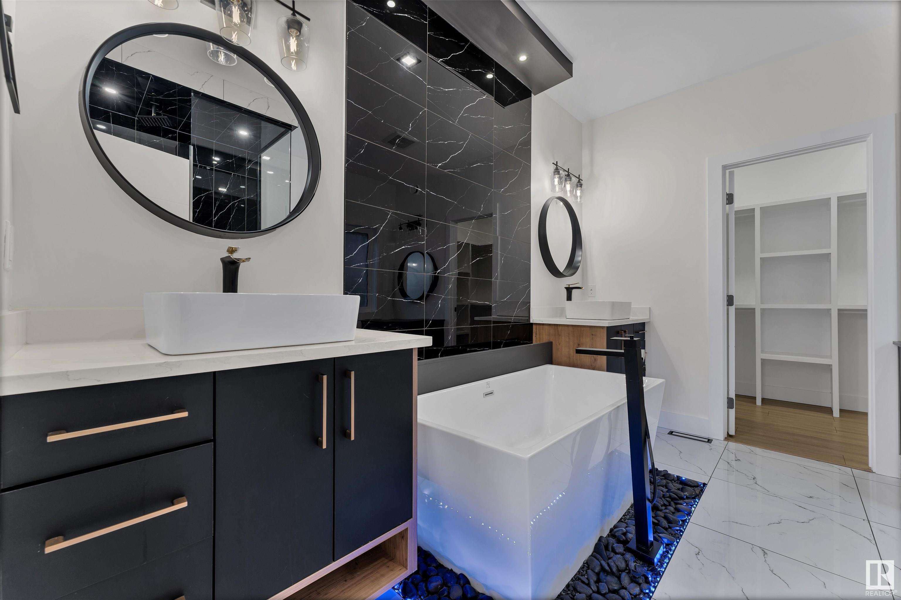      115 38 ST SW , Edmonton,  ,T6X 2W3 ;  Listing Number: MLS E4419275