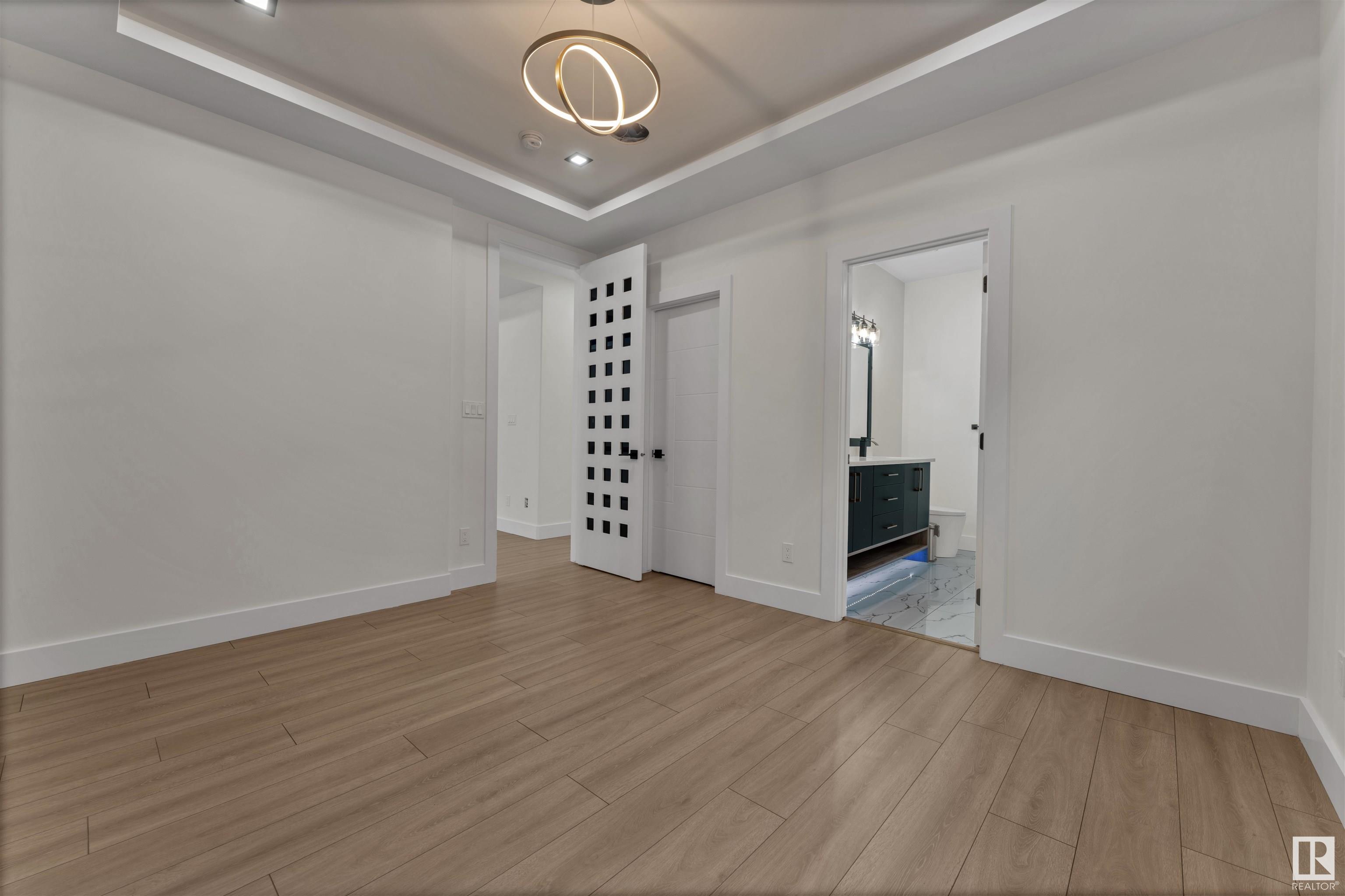      115 38 ST SW , Edmonton,  ,T6X 2W3 ;  Listing Number: MLS E4419275