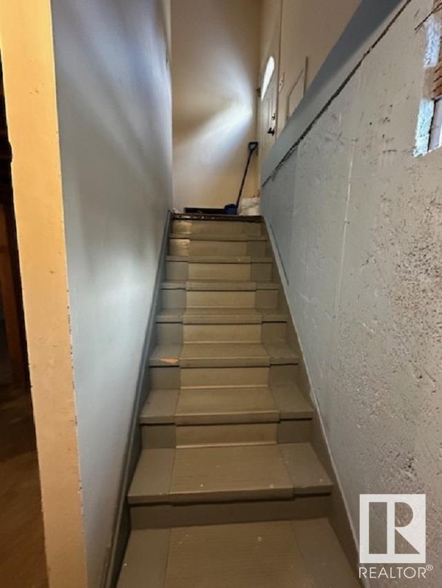      13218 81 ST NW , Edmonton,  ,T5C 1N7 ;  Listing Number: MLS E4419288