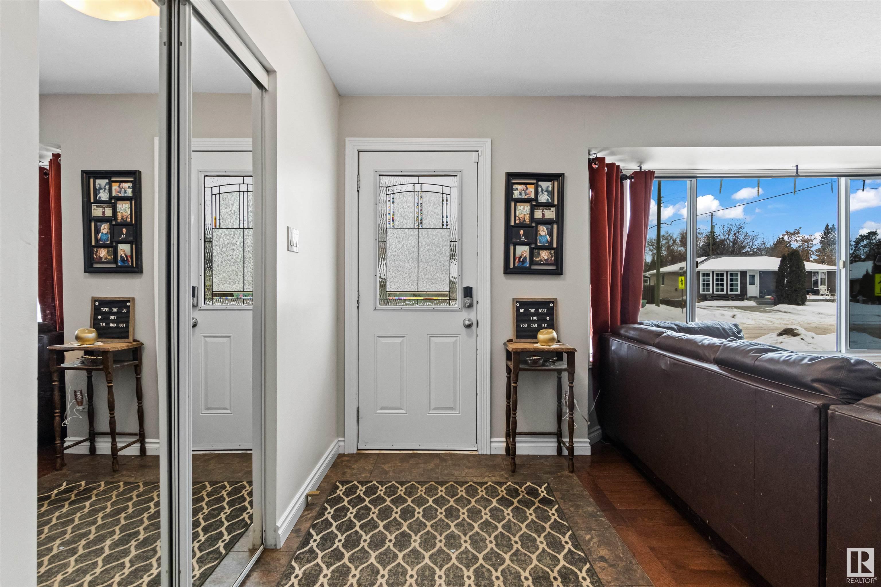      32 Salisbury AV , St. Albert,  ,T8N 0L9 ;  Listing Number: MLS E4419293