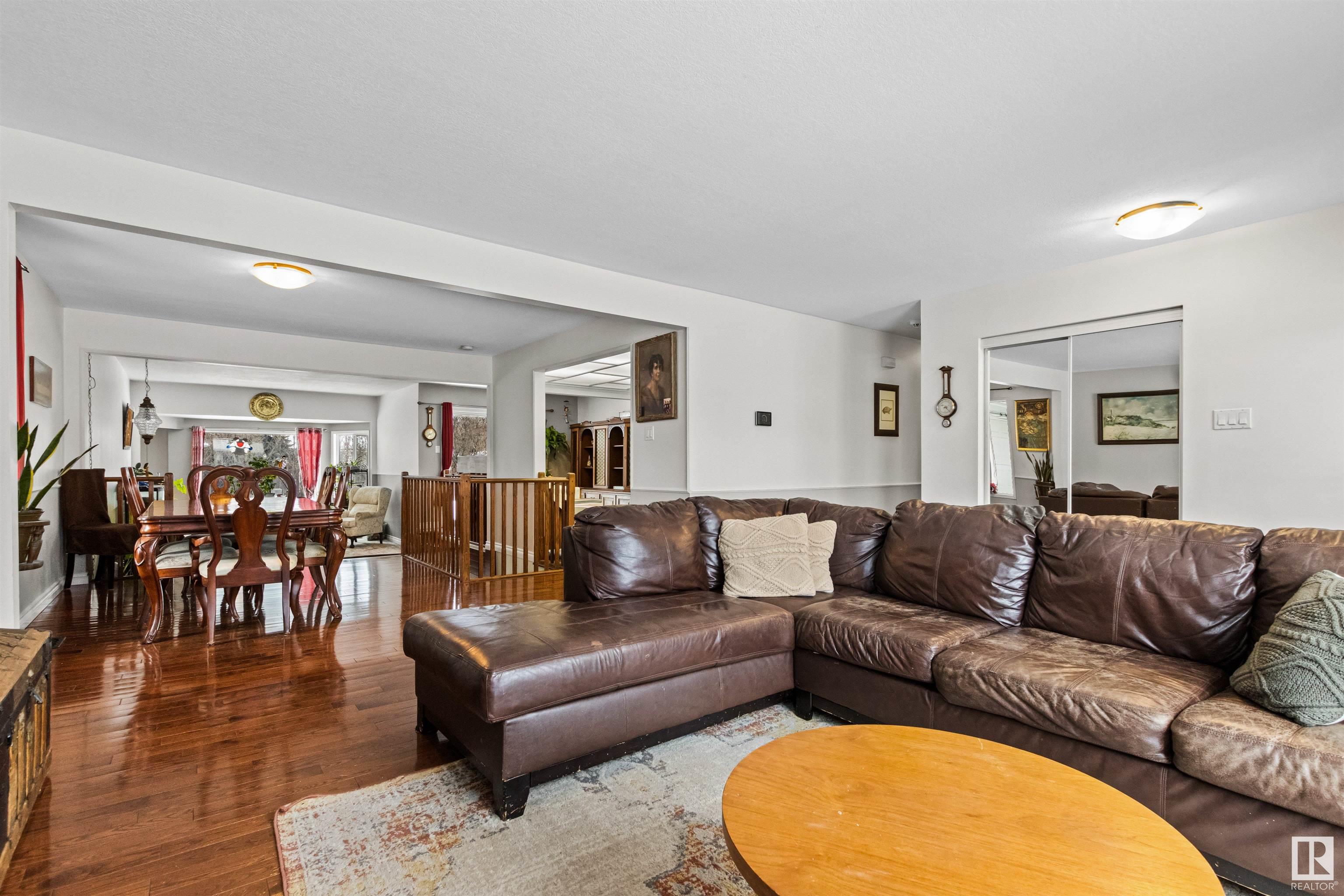      32 Salisbury AV , St. Albert,  ,T8N 0L9 ;  Listing Number: MLS E4419293