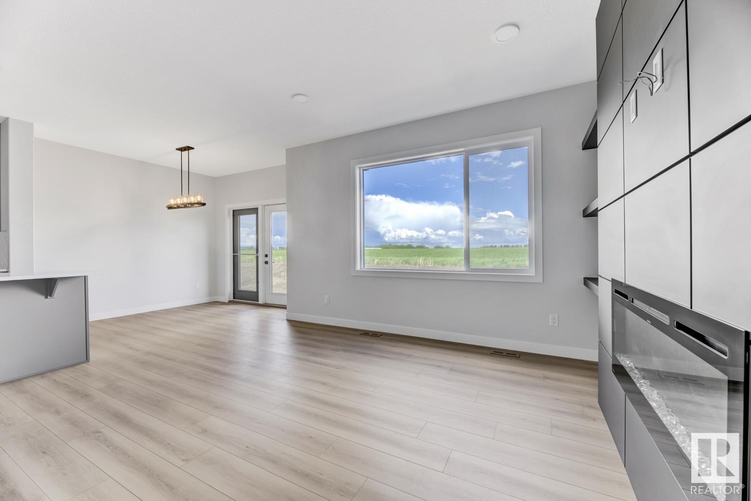      9 Red Crest WY , St. Albert,  ,T8N 7Y7 ;  Listing Number: MLS E4419300