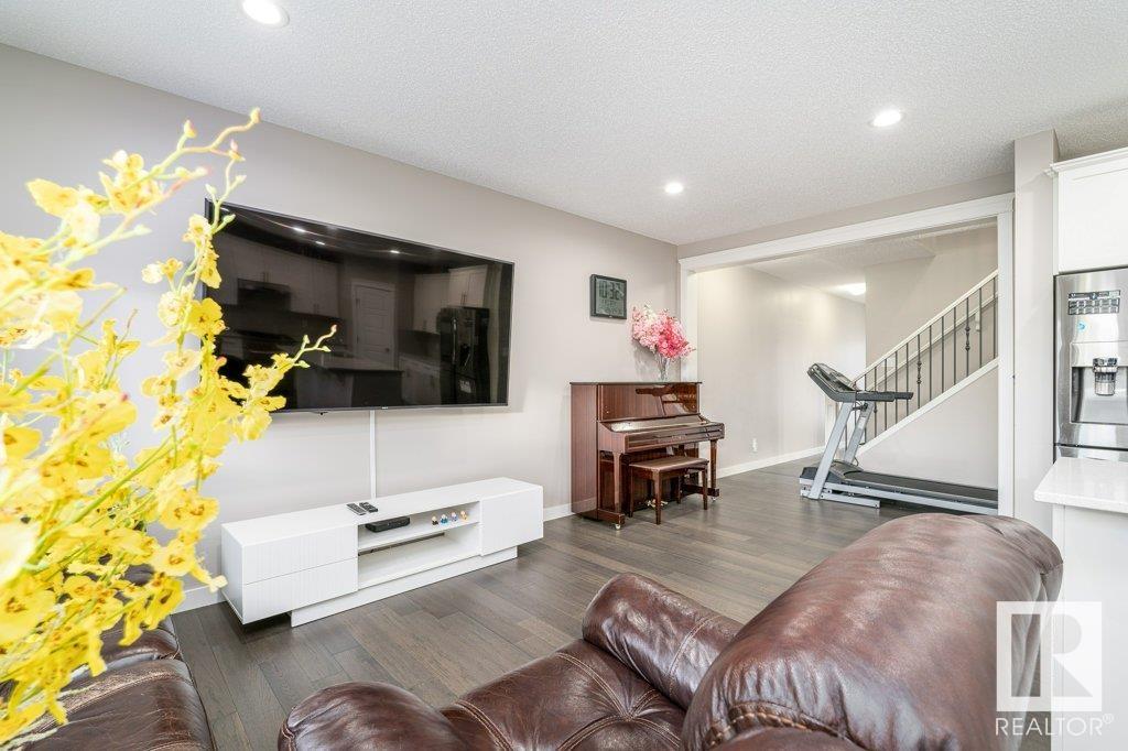      17505 9A AV SW , Edmonton,  ,T6N 1C7 ;  Listing Number: MLS E4419303