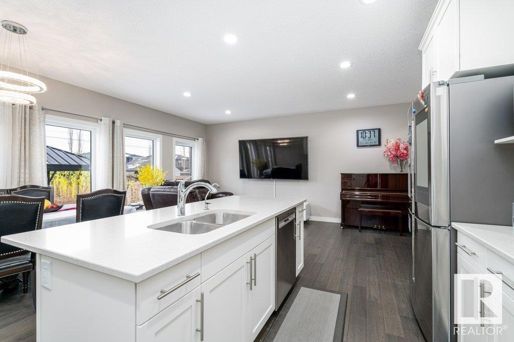      17505 9A AV SW , Edmonton,  ,T6N 1C7 ;  Listing Number: MLS E4419303