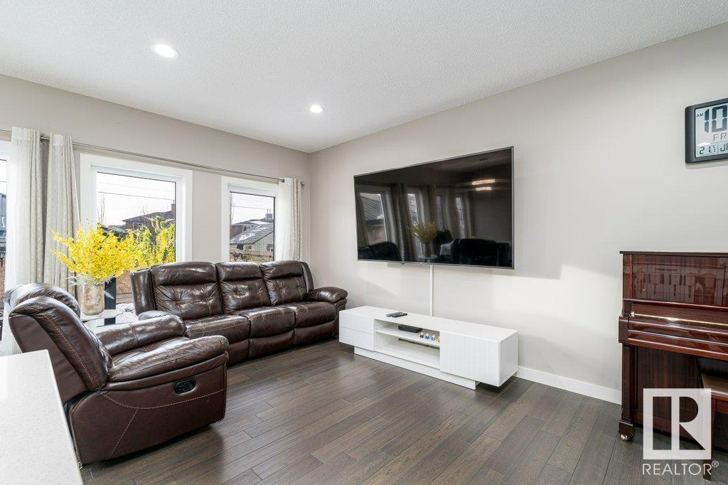      17505 9A AV SW , Edmonton,  ,T6N 1C7 ;  Listing Number: MLS E4419303